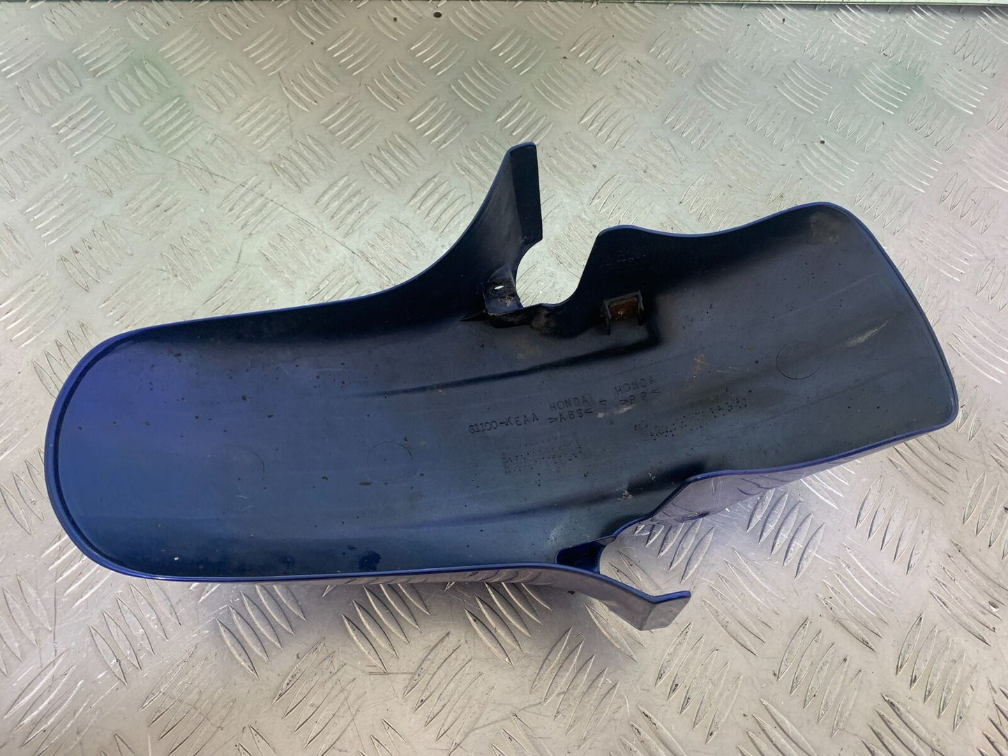 HONDA CB600 CB 600 HORNET FRONT MUDGUARD   YEAR 1998 -2002 (CMB1126)