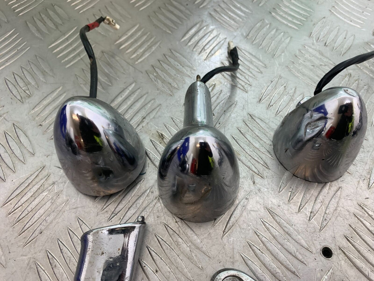 TRIUMPH THUNDERBIRD 1600 INDICATORS (DAMAGED)  YEAR 2011 (CMB1107)
