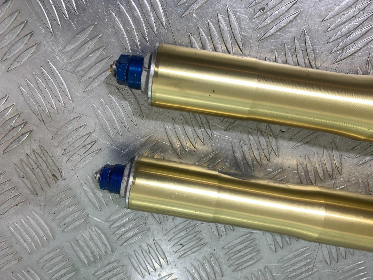 TRIUMPH 1050 SPEED TRIPLE FORKS YEAR 2005-2007 (CMB1322)