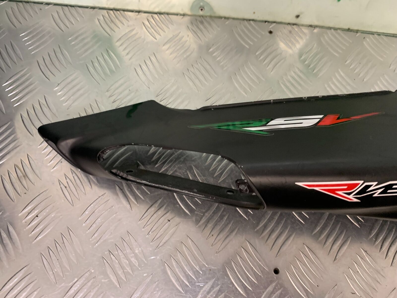APRILIA RSV1000 R MILLE RIGHT SEAT PANEL  YEAR 2004-2009 (STOCK 977)
