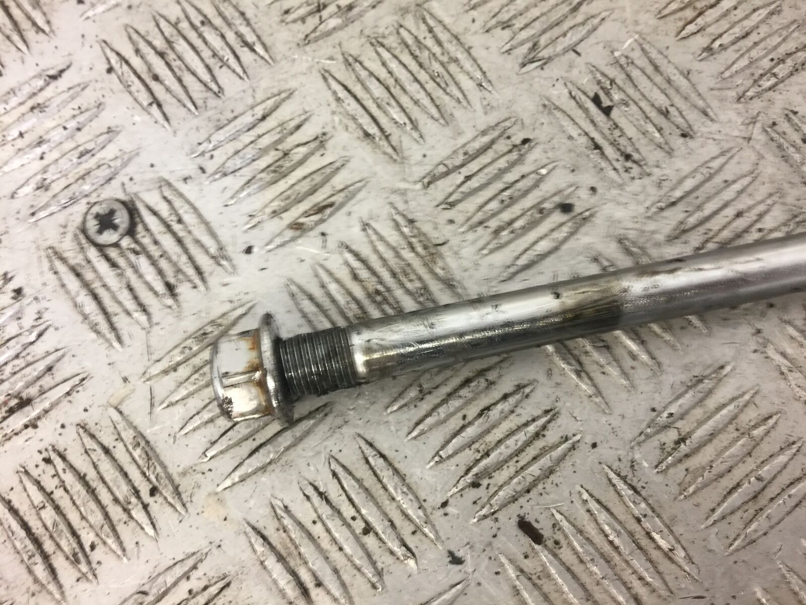 KEEWAY SUPERLIGHT 125 SWINGARM SPINDLE  2018 (STOCK 553)