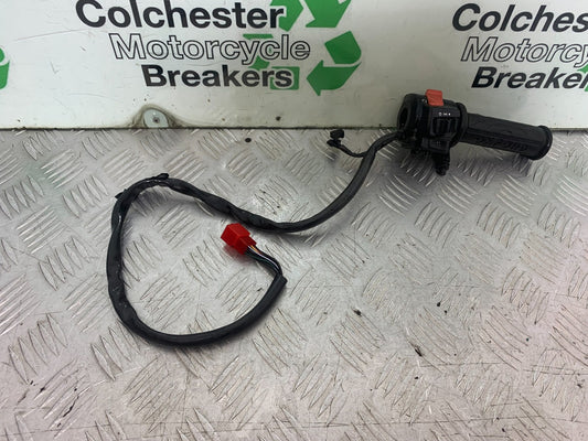 HONDA CBR1100 BLACKBIRD RIGHT SWITCH GEAR  YEAR 1999-2005 (CMB1232)