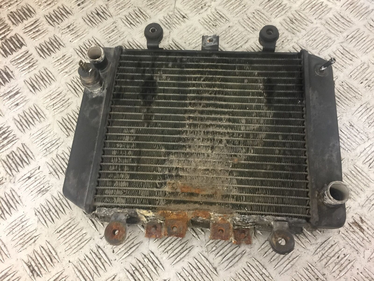 KAWASAKI ER5 RADIATOR 1998-2005 (STOCK 538)