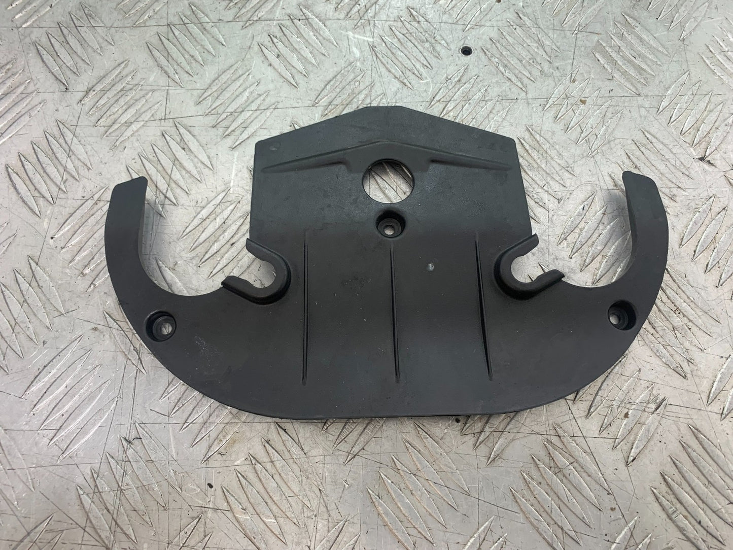 APRILIA RSV1000 R FACTORY MILLE BOTTOM YOKE COVER  2004-09 (CMB1203)