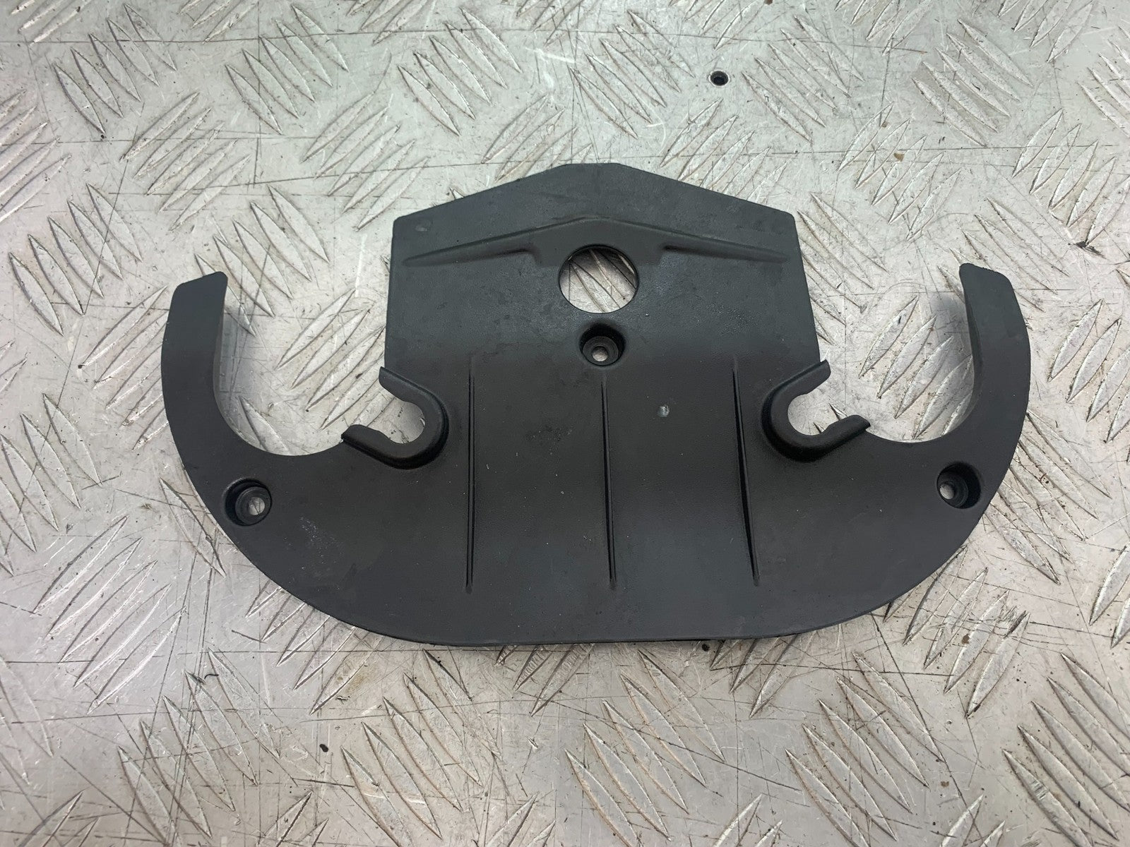 APRILIA RSV1000 R FACTORY MILLE BOTTOM YOKE COVER  2004-09 (CMB1203)