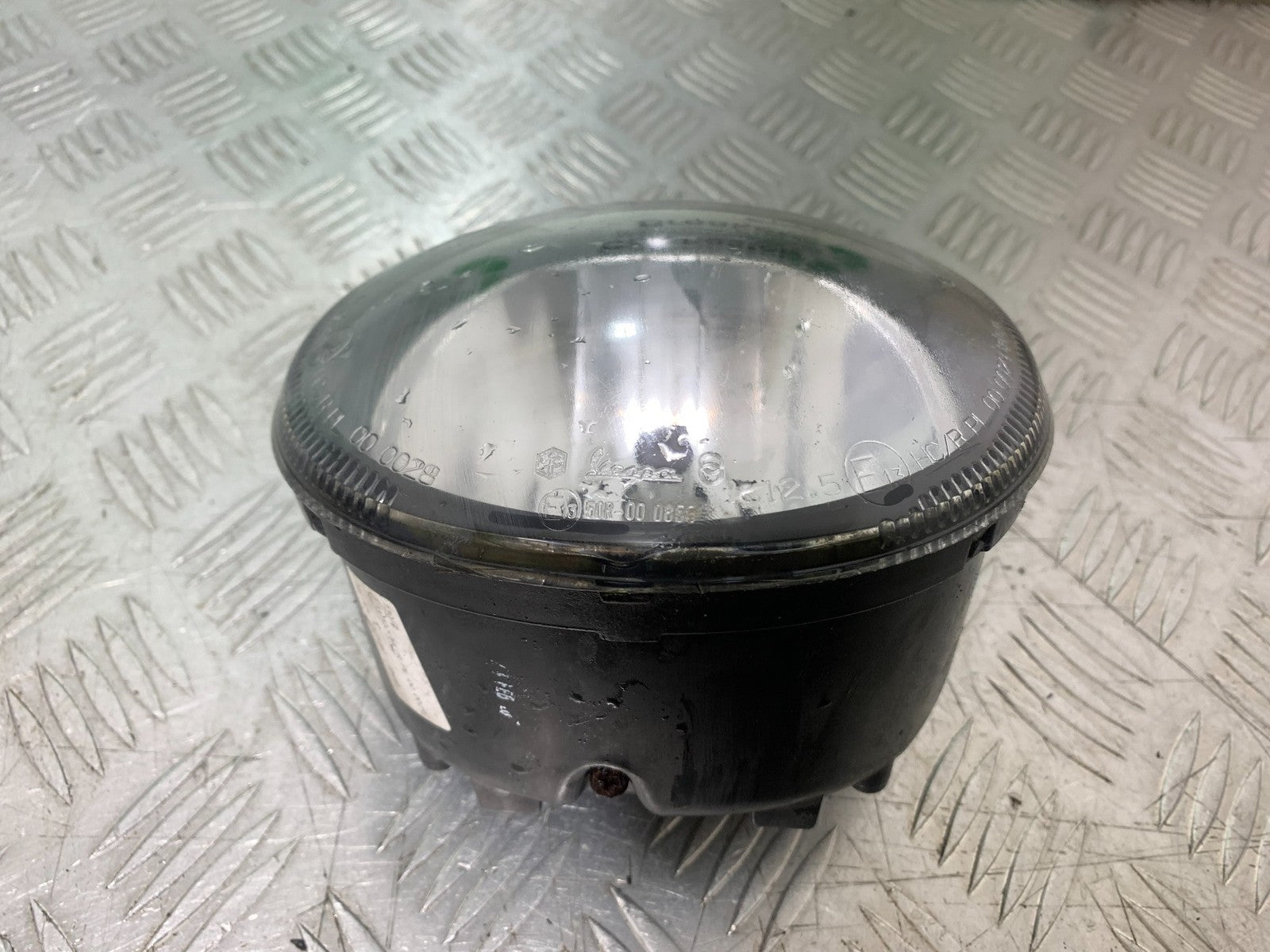 PIAGGIO VESPA GTS 125 HEADLIGHT YEAR 2009-2014  (CMB1261)