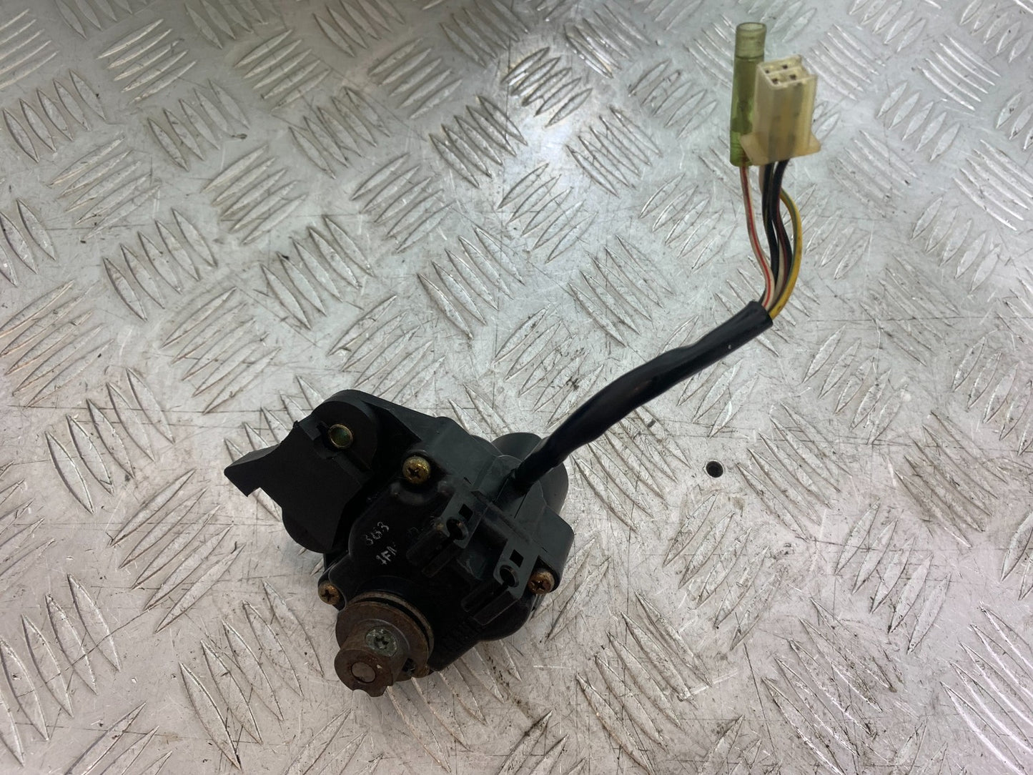YAMAHA YZF R1 EXHAUST SERVO MOTOR  YEAR 1998-99 (CMB1291)