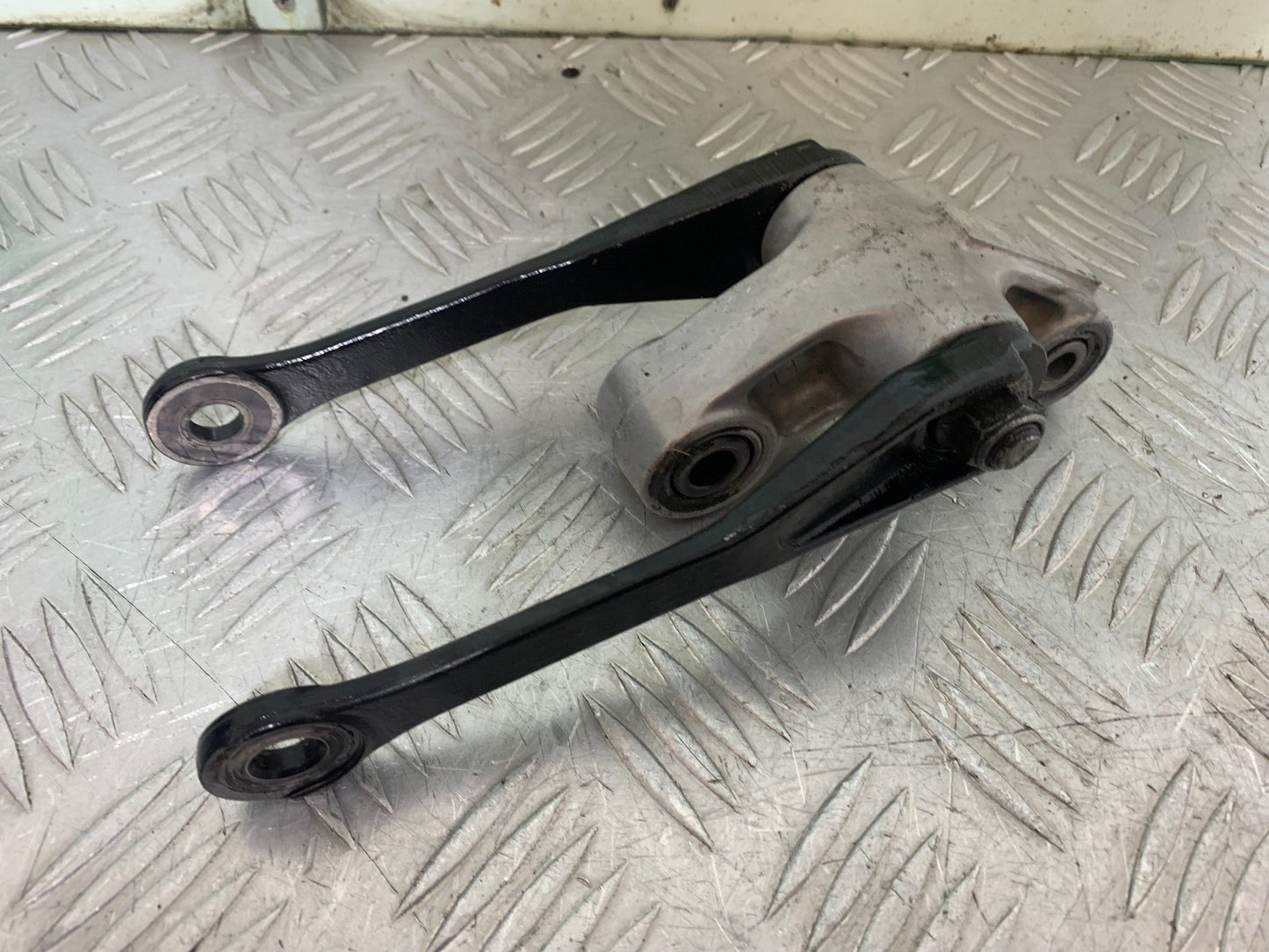 SUZUKI SV1000 SV 1000 S REAR SHOCK LINKAGE   YEAR 2003-2007 (CMB1293)