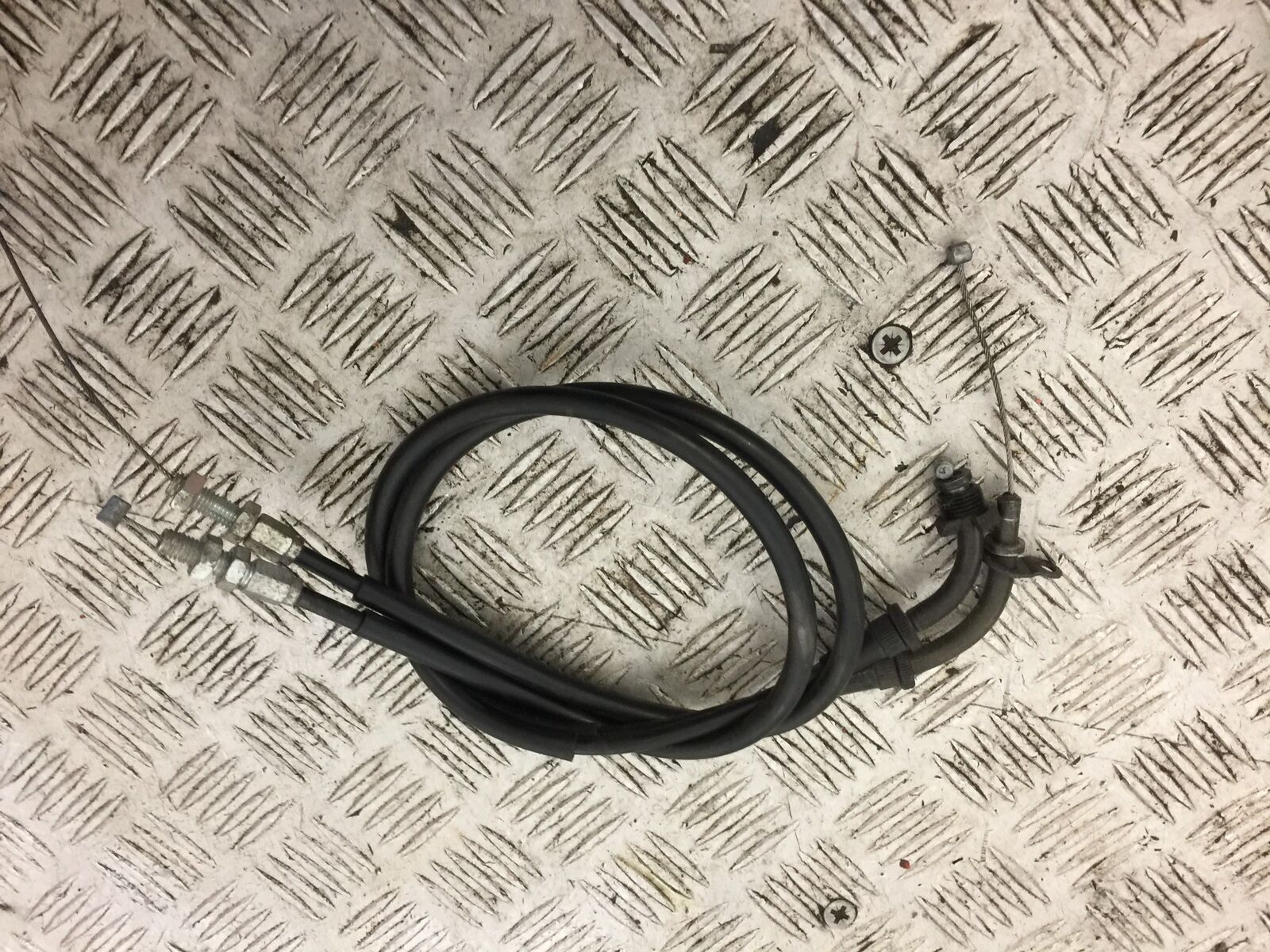 SUZUKI GSXR600 GSXR 600K1 K2 THROTTLE CABLES  YEAR 2000