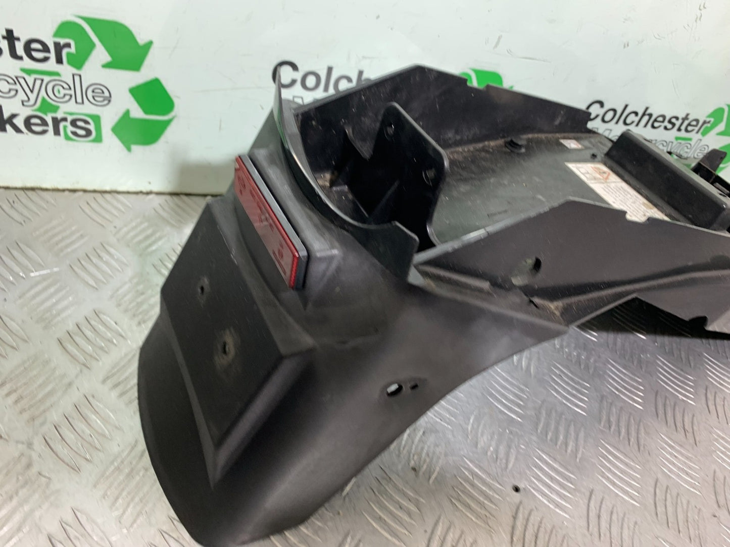 TRIUMPH 955I SPRINT RS REAR MUDGUARD  YEAR 1999-03 (CMB1313)