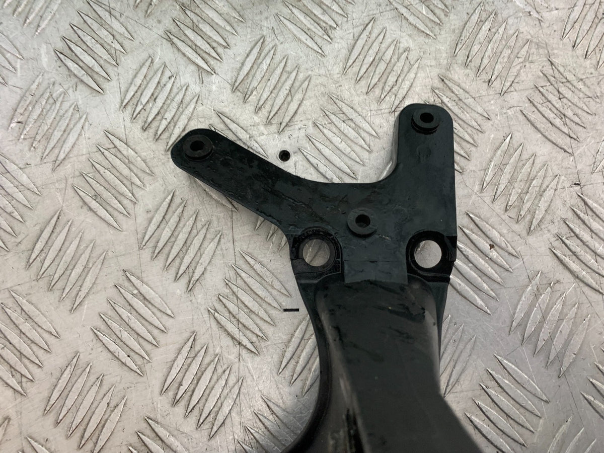 SUZUKI GSXR600 GSXR 600 SRAD FAIRING BRACKET   YEAR 1997-2000 (CMB1276)