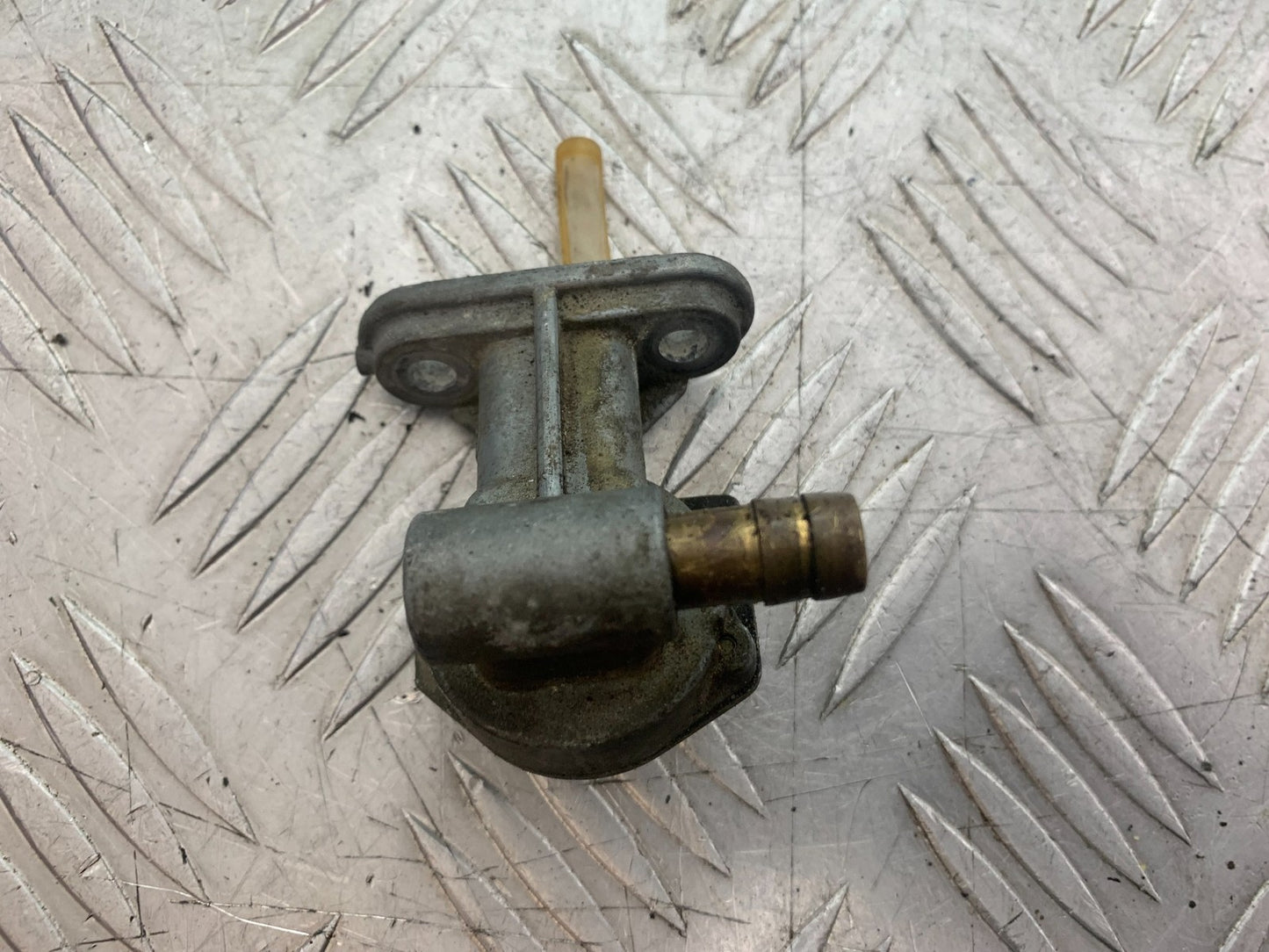 KAWASAKI ZX9R ZX9 E1 PETROL TAP  YEAR 2000-01 (CMB1171)