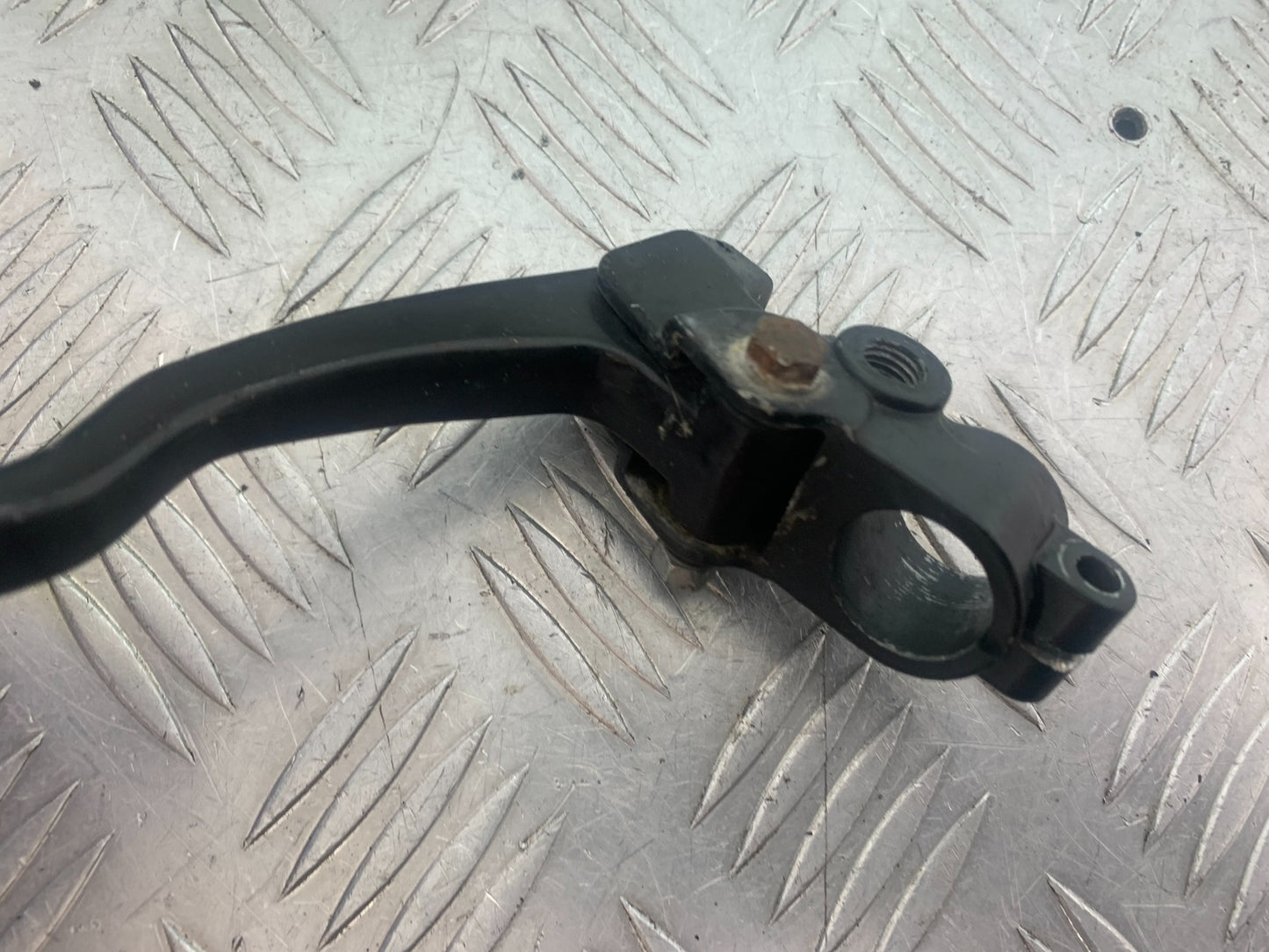 KAWASAKI GT550 GT 550 CLUTCH LEVER AND BRACKET YEAR 1984-87 (CMB1141)