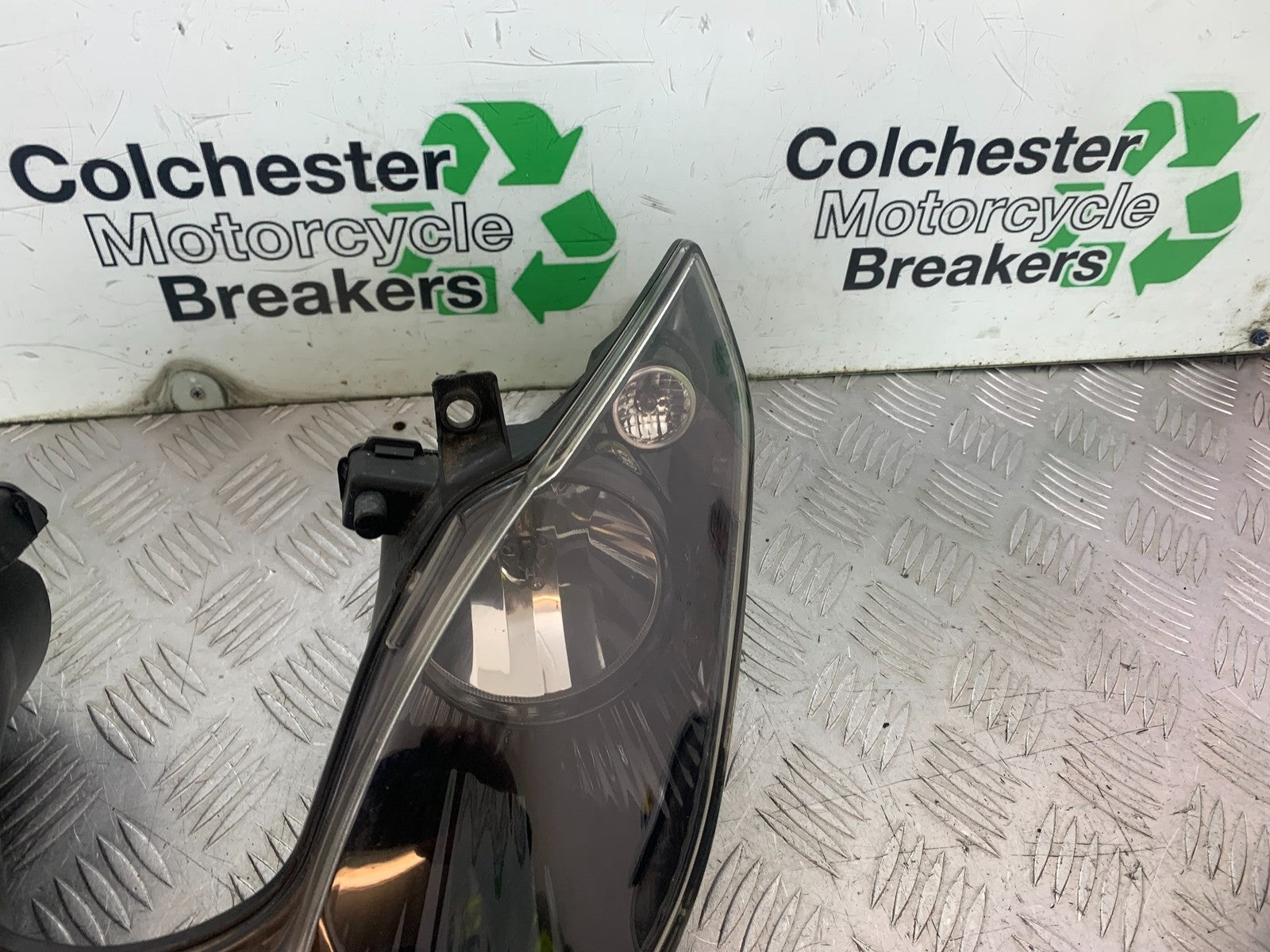 PIAGGIO MP3 250 ie HEADLIGHT  YEAR 2007 (CMB1307)
