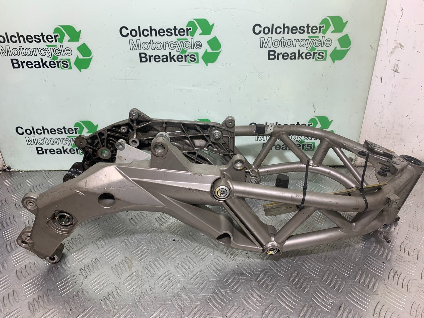 APRILIA SL750 SL 750 SHIVER FRAME REG LOG BOOK YEAR 2008-2016 (CMB1242)