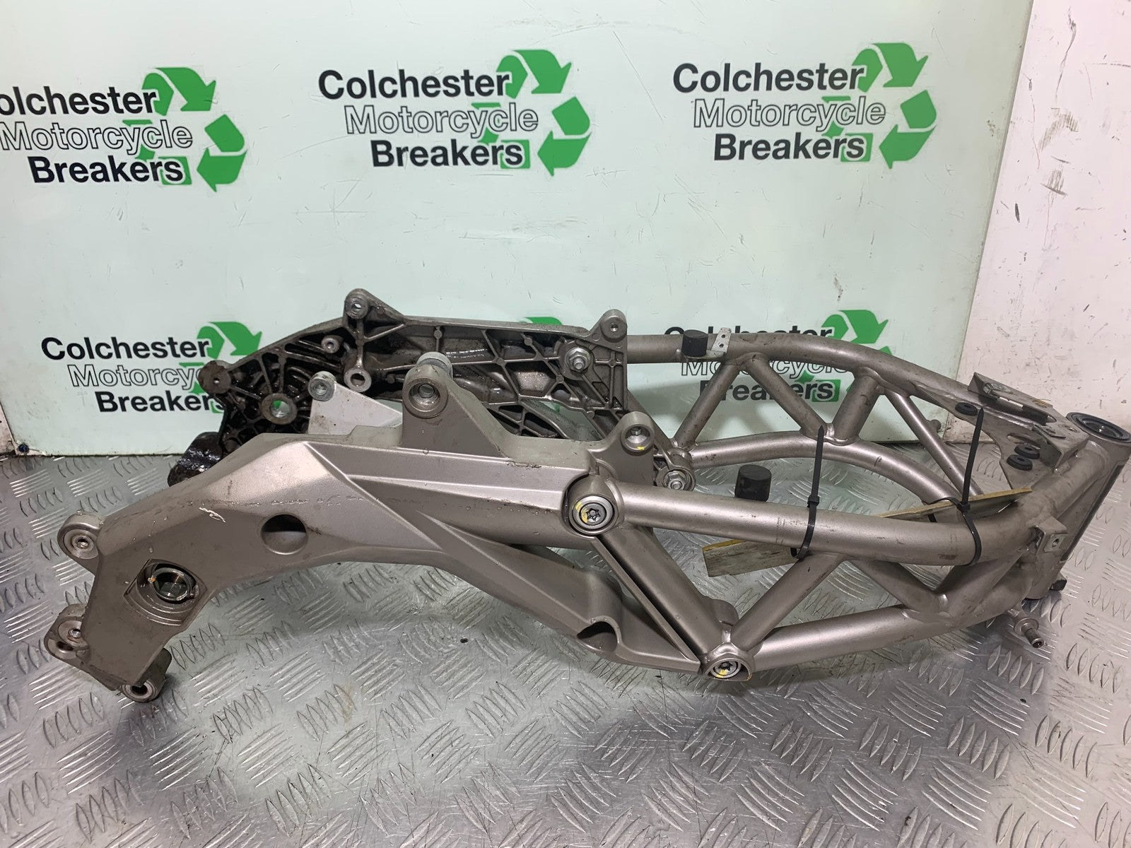APRILIA SL750 SL 750 SHIVER FRAME REG LOG BOOK YEAR 2008-2016 (CMB1242)