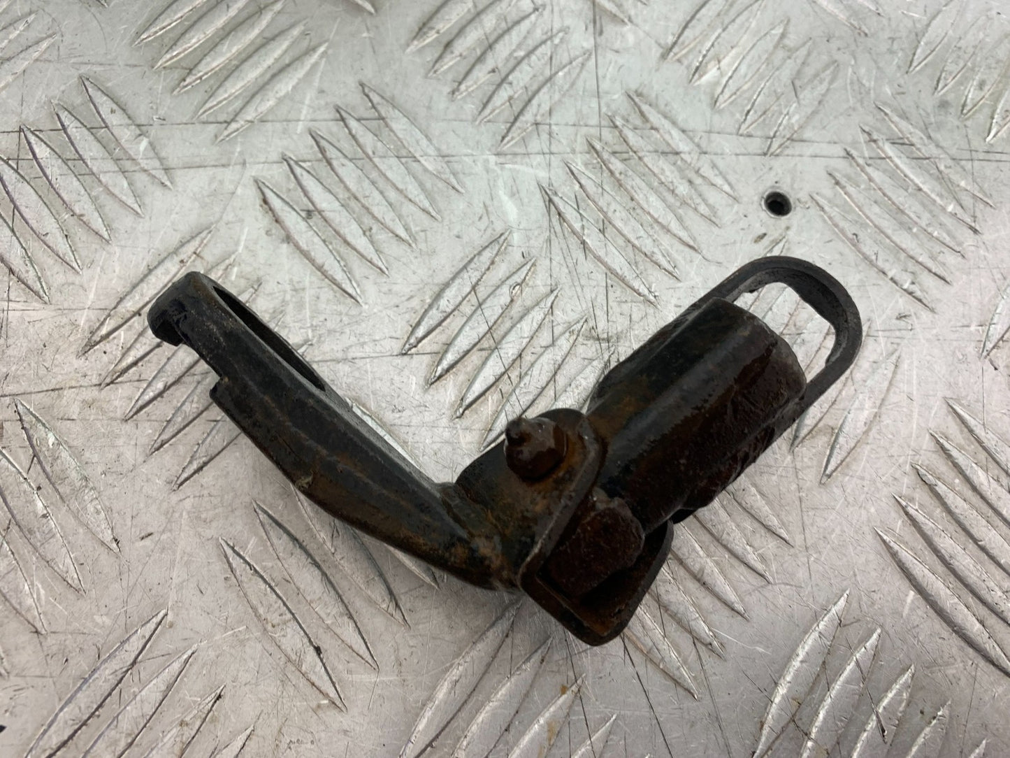 KAWASAKI KLR250 KLR 250 FRONT RIGHT FOOTPEG  YEAR 1984-2001 (CMB1225)