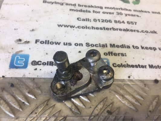 SUZUKI GSXR1000 GSXR 1000 K9 GEAR LEVER BRACKET  YEAR 2009 2011