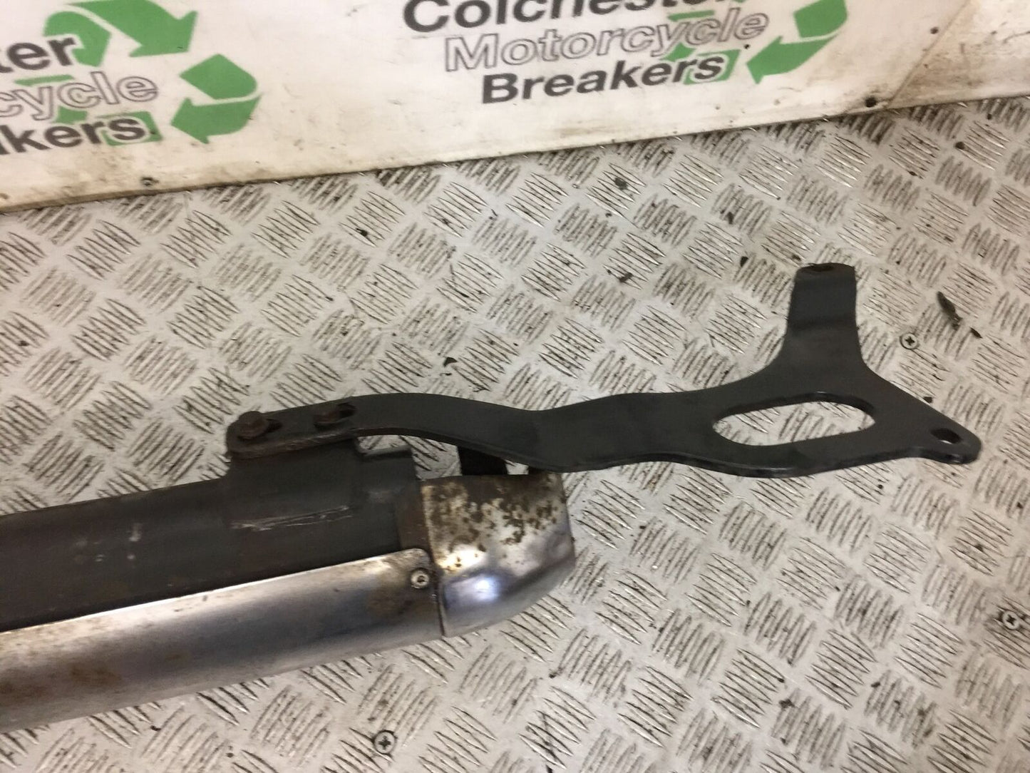 VICTORY V92 C RIGHT SILENCER   YEAR 2004 (STOCK 765)