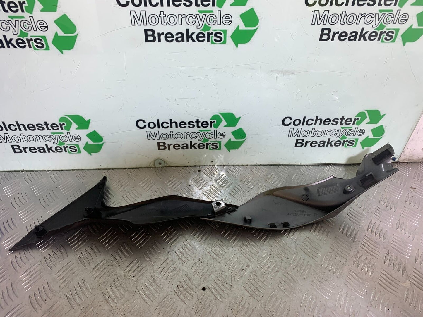 SUZUKI SV650 X SV 650 X RIGHT SIDE FAIRING PANEL   YEAR 2018-2022  (CMB1081)