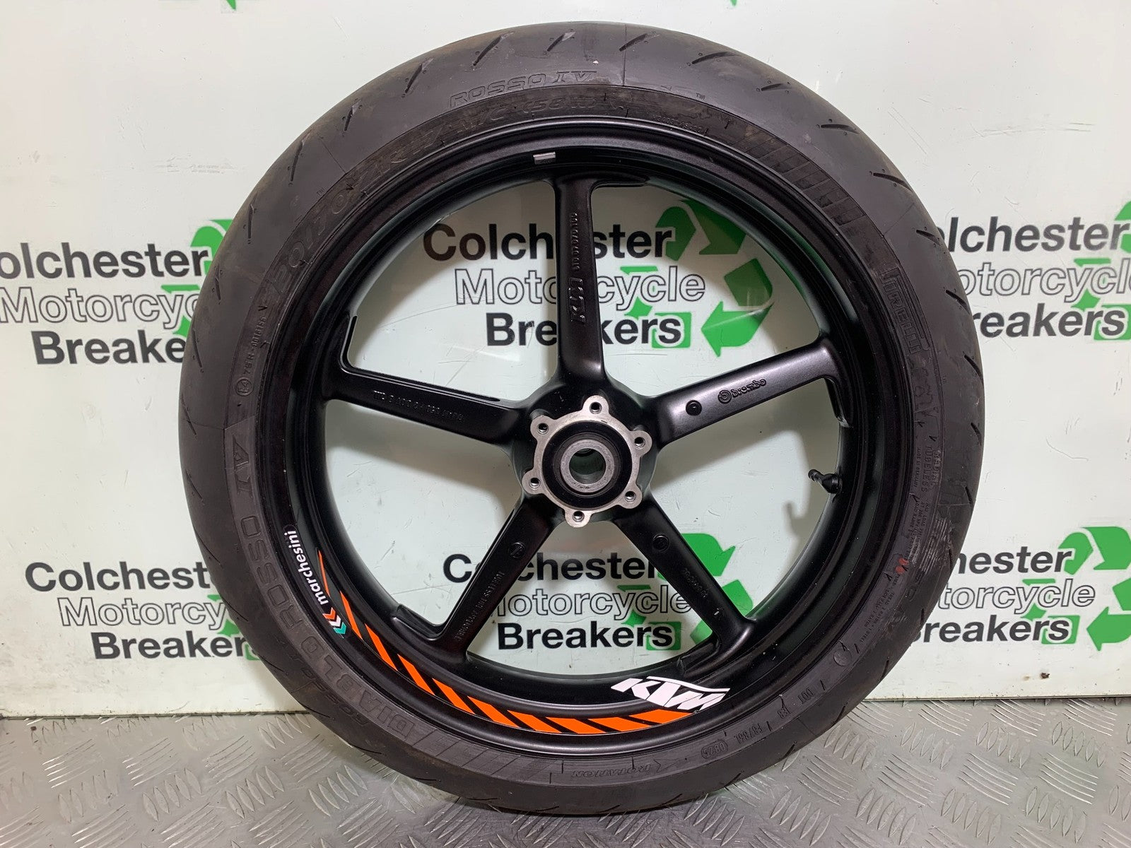 KTM 690 DUKE R LC4 FRONT WHEEL YEAR 2012-2015  (CMB1180)