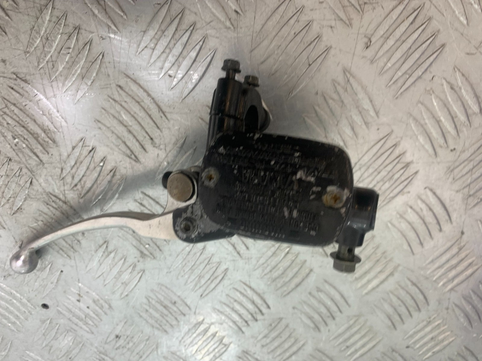 YAMAHA XJ900 XJ 900 DIVERSION FRONT MASTER CYLINDER  YEAR 1994-2002(CMB1292)