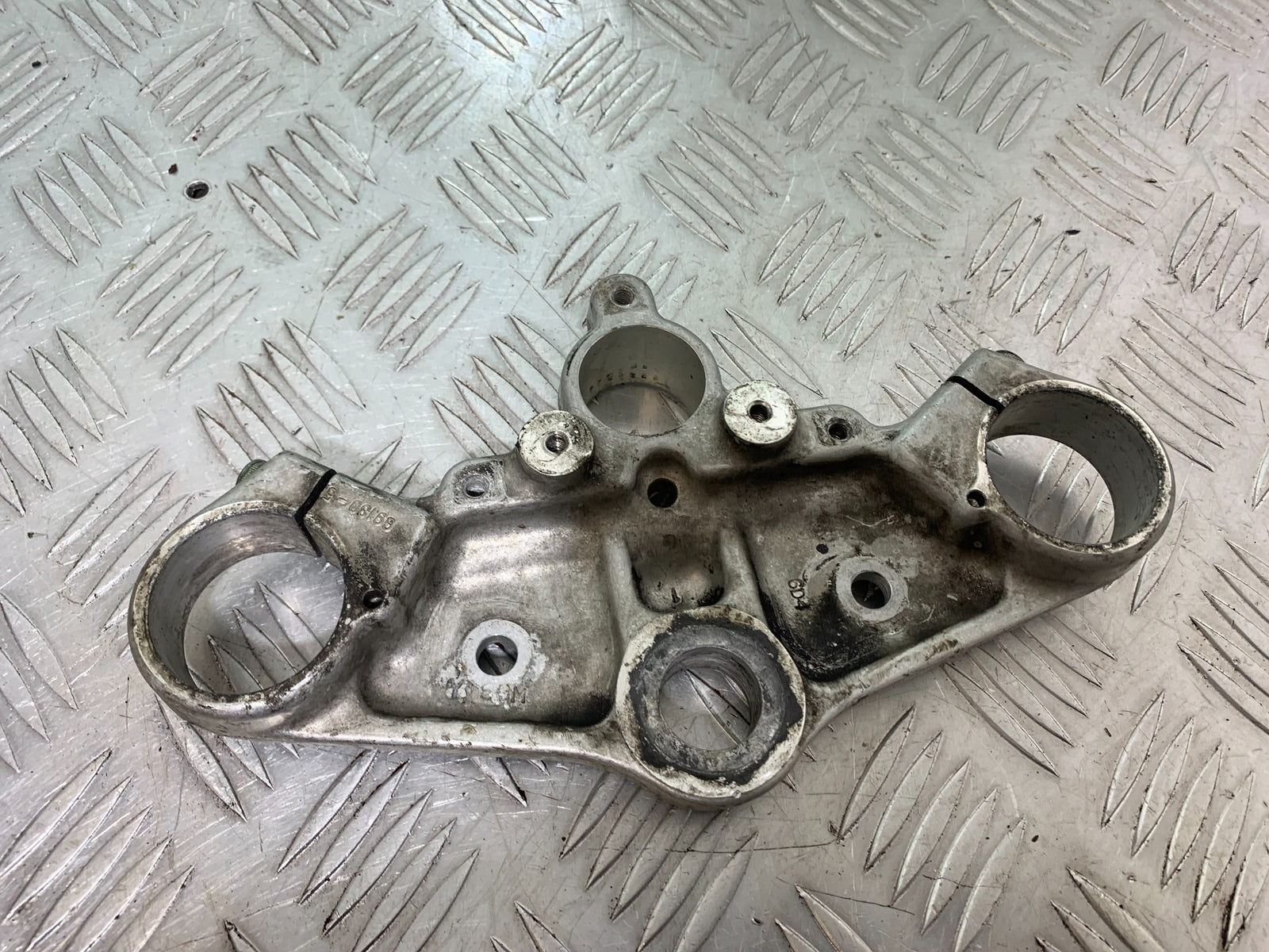 TRIUMPH T509 SPEED TRIPLE TOP YOKE   YEAR 1997-1998 (CMB1144)