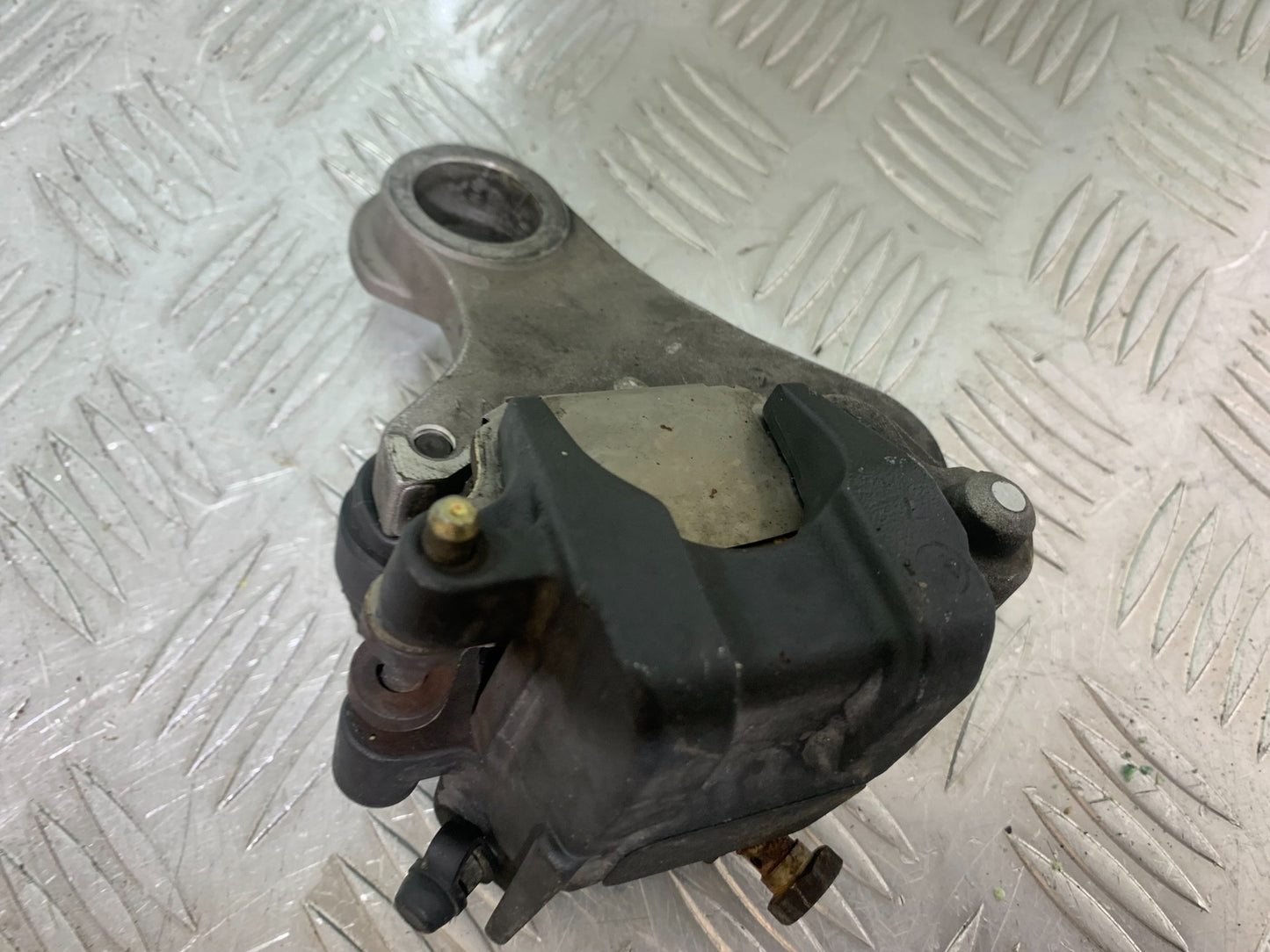 YAMAHA YZF R1 REAR BRAKE CALIPER   YEAR 2004-2006 (CMB1155)