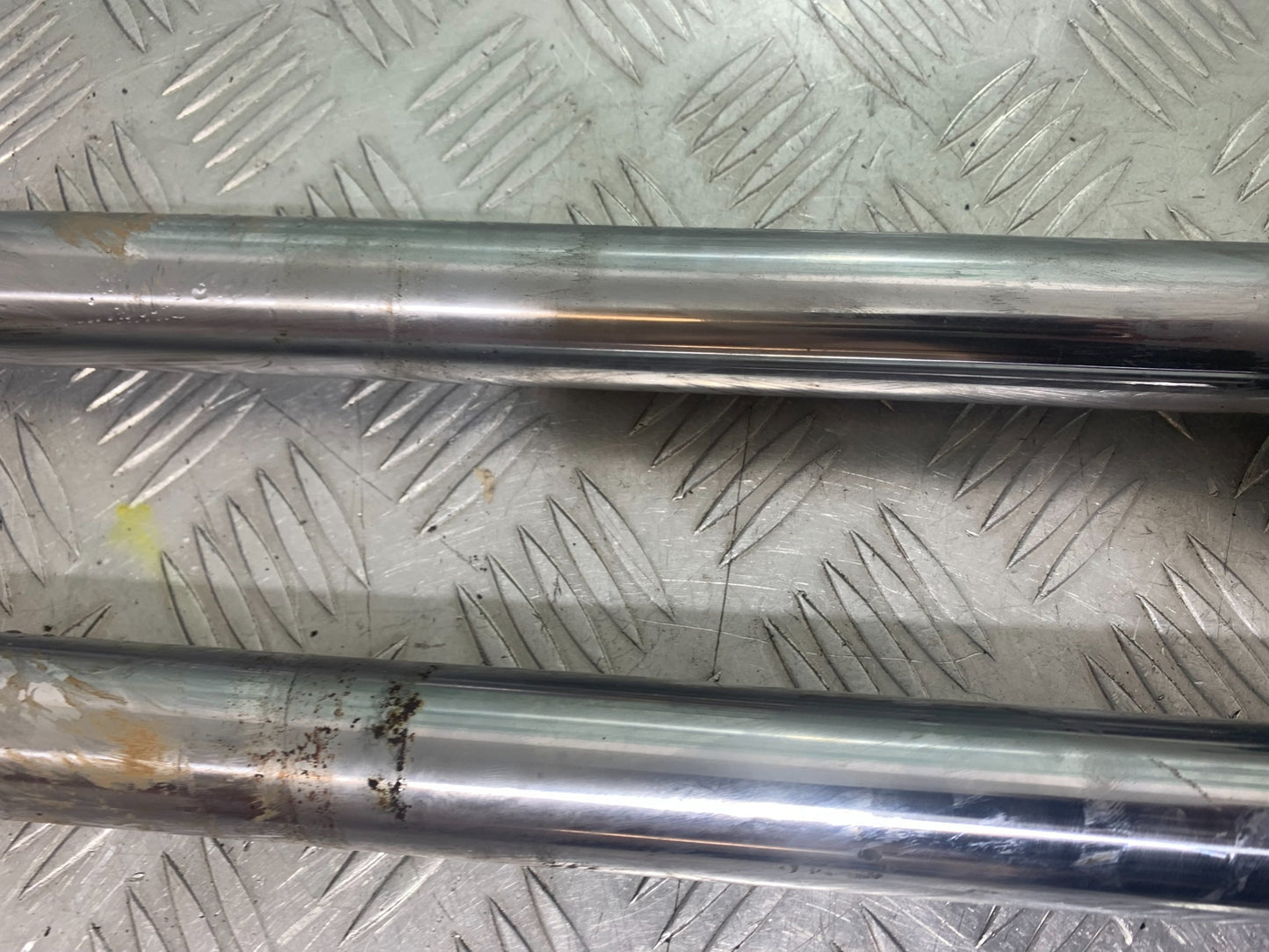 KAWASAKI GT550 GT 550 FORKS YEAR 1984-87 (CMB1141)