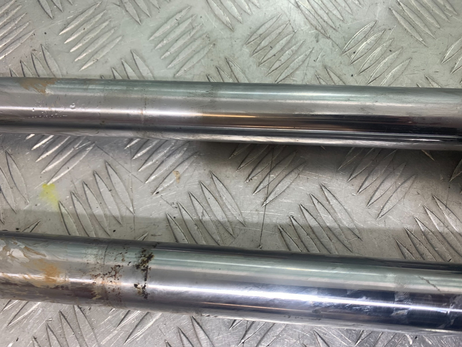 KAWASAKI GT550 GT 550 FORKS YEAR 1984-87 (CMB1141)