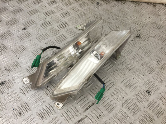 PEUGEOT GEOPOLIS 125 REAR INDICATORS  YEAR 2011  (STOCK 887)
