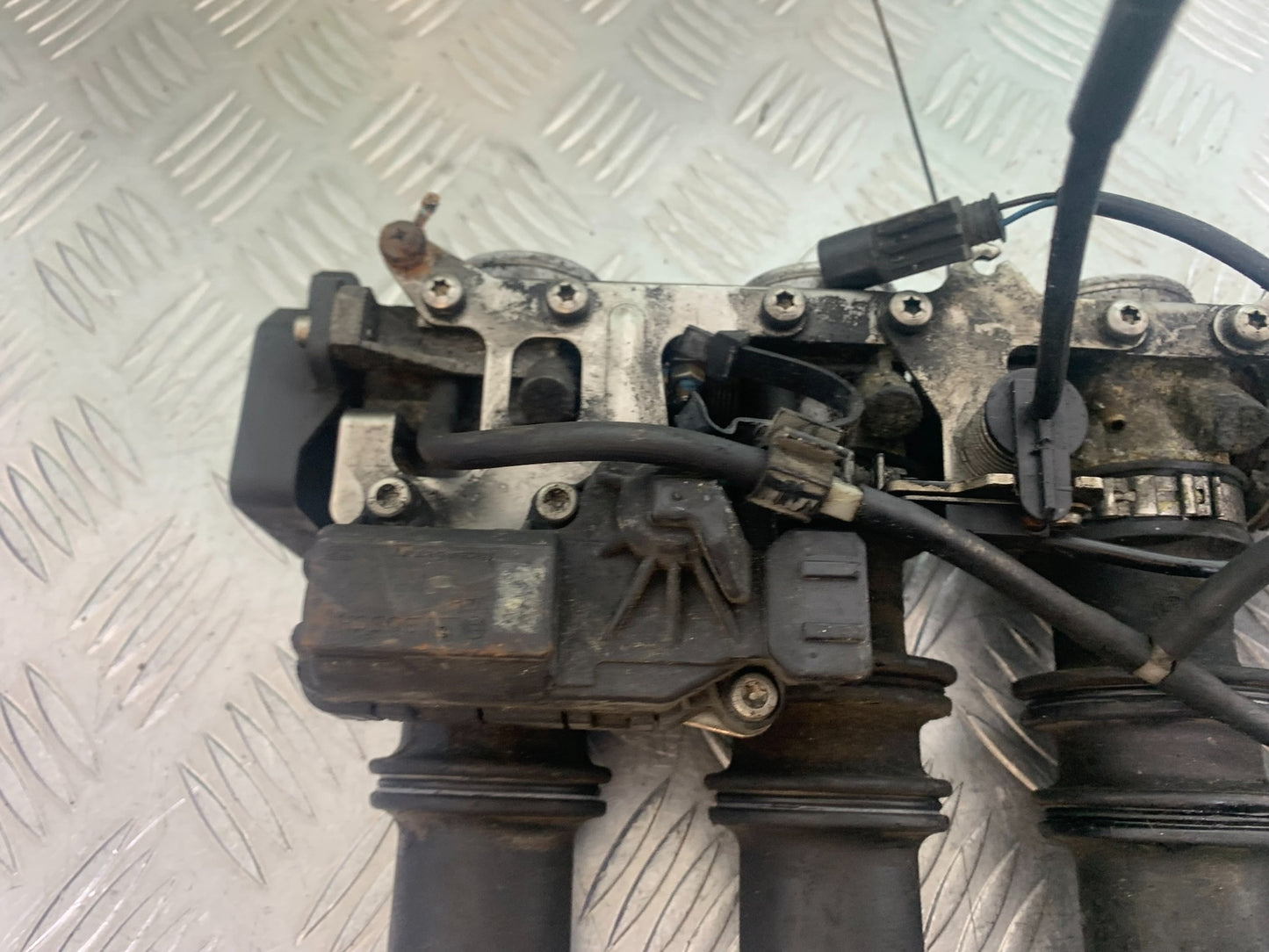 BMW K1200 K 1200 LT THROTTLE BODIES   YEAR 1999-07 (CMB1138)