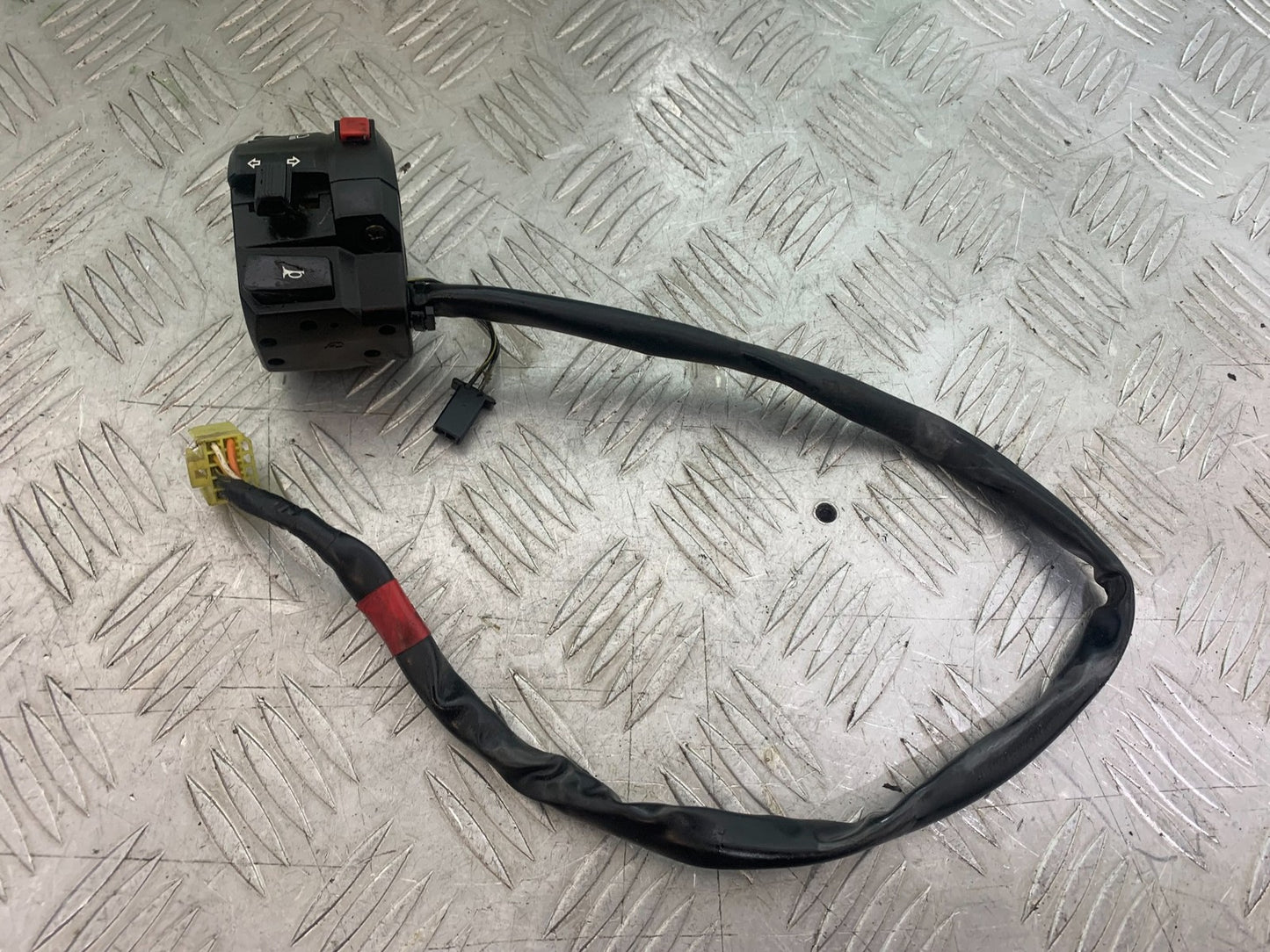 SUZUKI GSR600 GSR 600 LEFT SWITCH GEAR   2006-2010 (CMB1177)