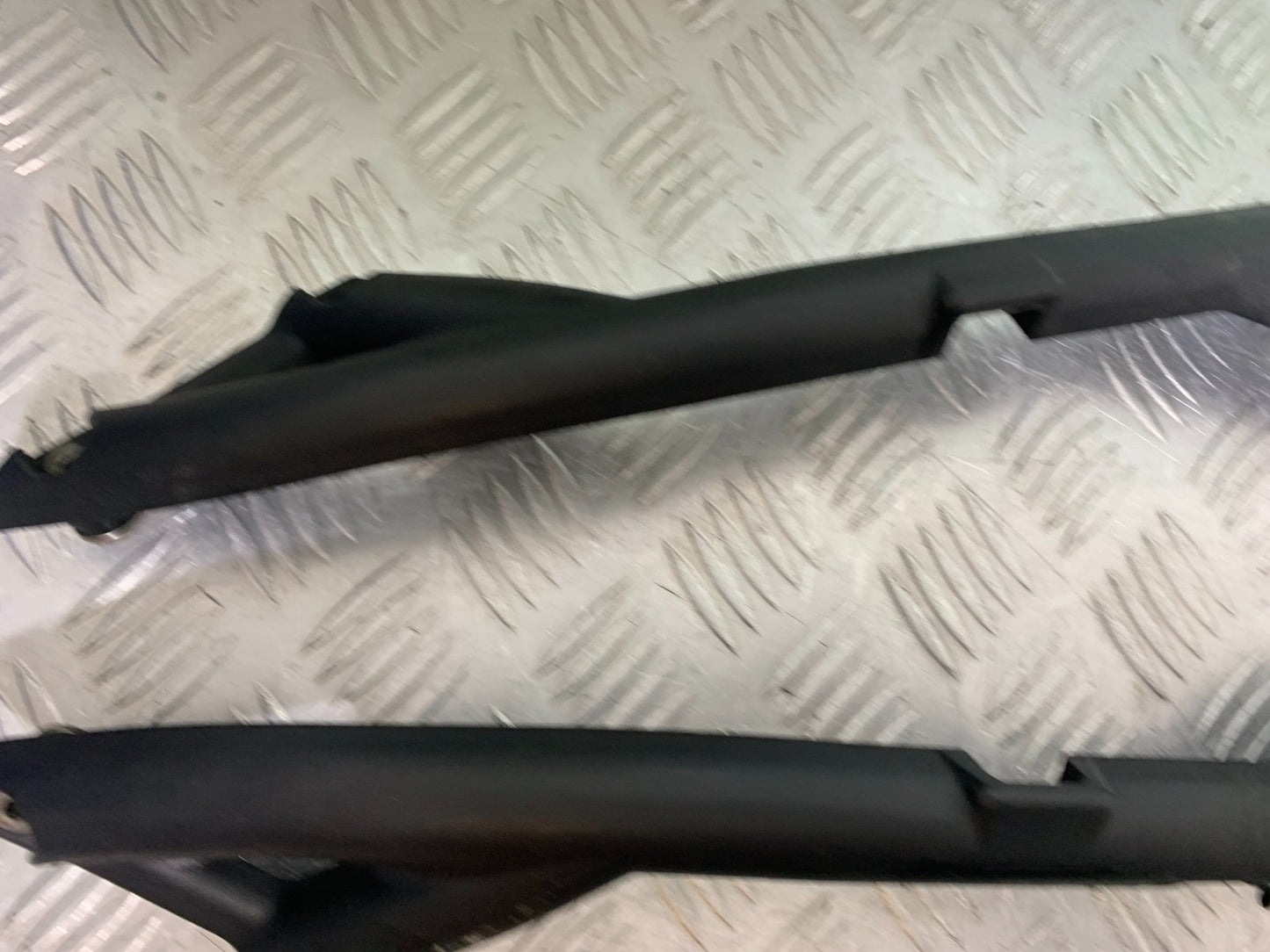 TRIUMPH 1050 SPRINT ST PANNIER RAILS  2003-2011 (CMB1285)