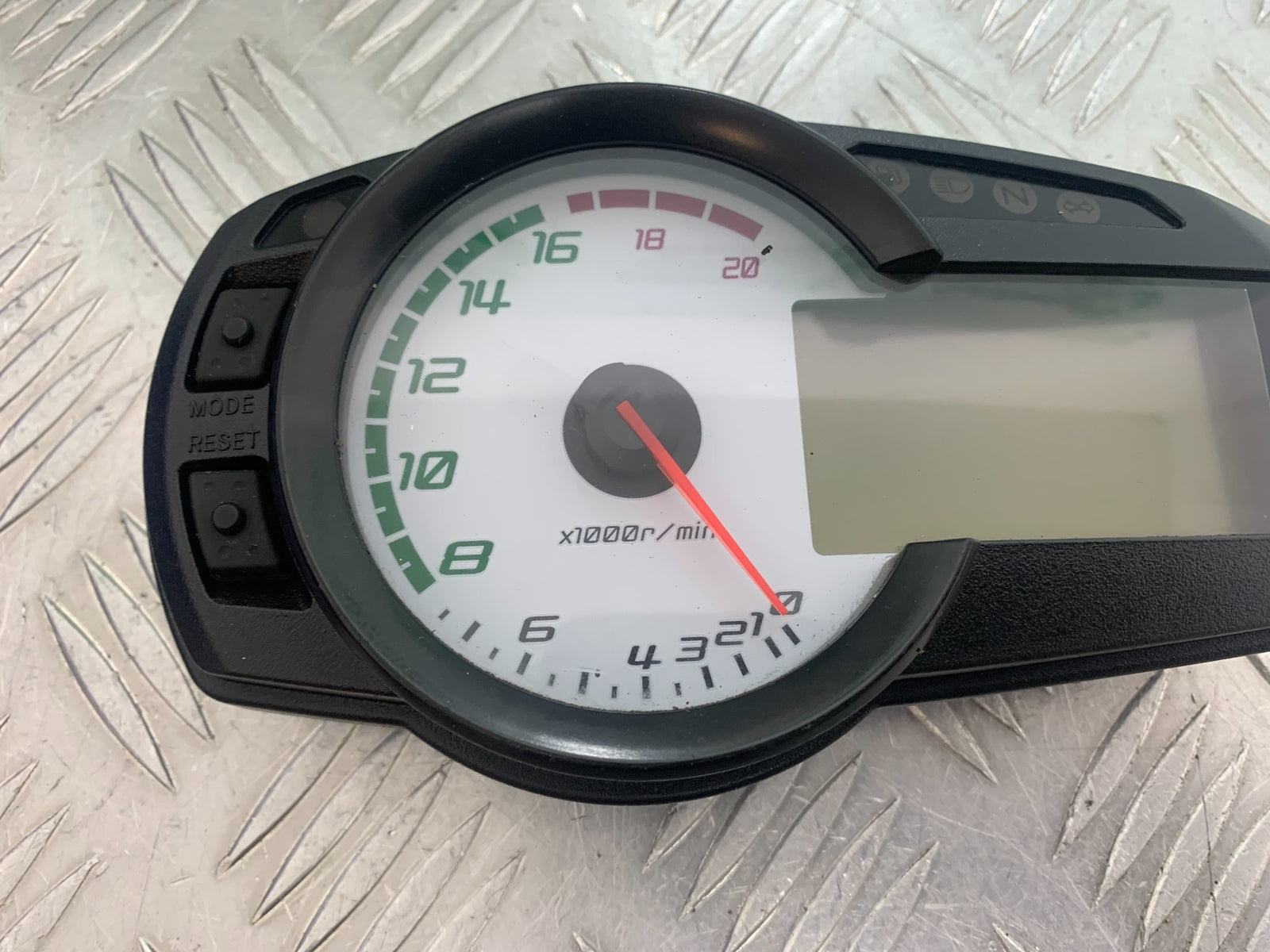 KAWASAKI ZX6R CLOCKS SPEEDO DASH YEAR 2009-2012 (CMB1136)