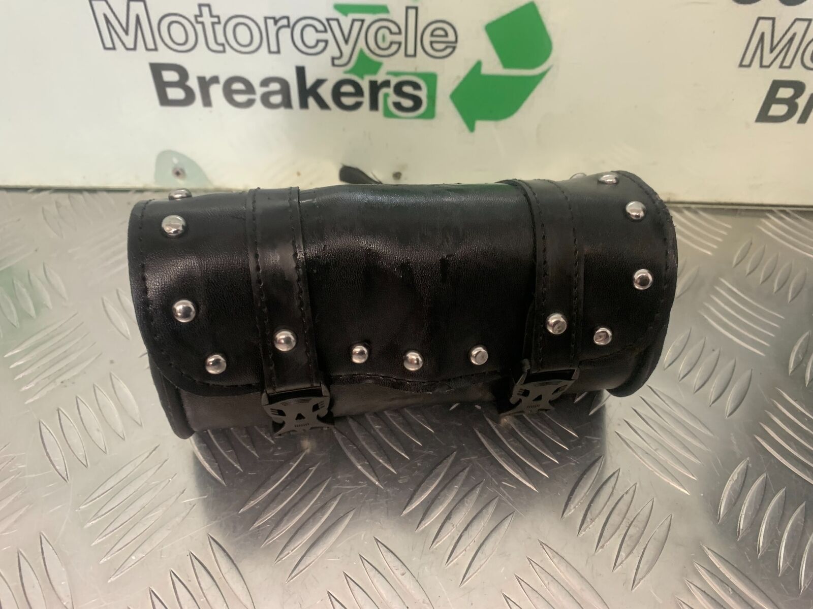HARLEY DAVIDSON XL53C XL883 BAG YEAR 2001  (STOCK 960)