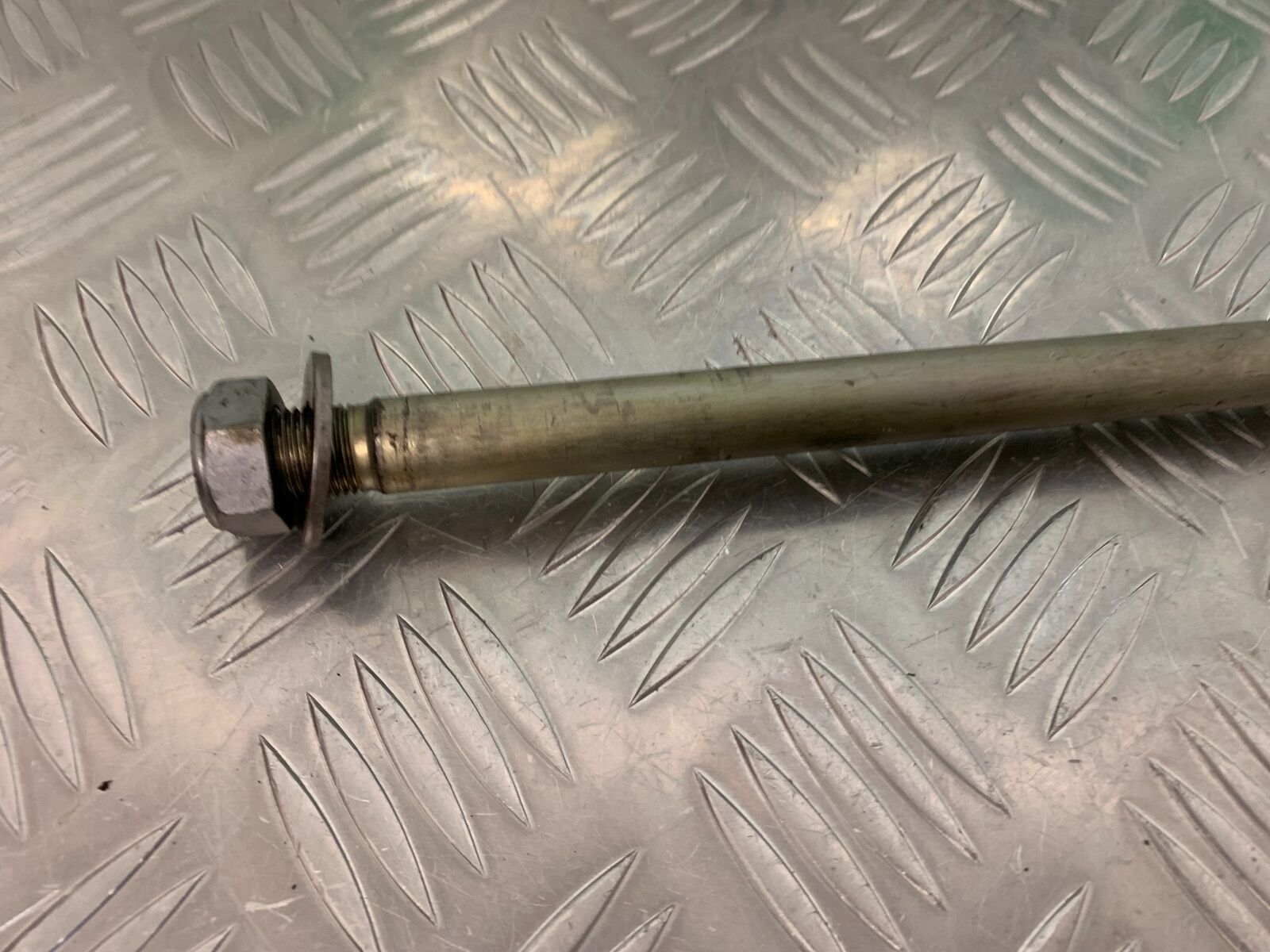 TRIUMPH TIGER 800 XCX SWINGARM SPINDLE  YEAR 2015-2017  (STOCK 966)