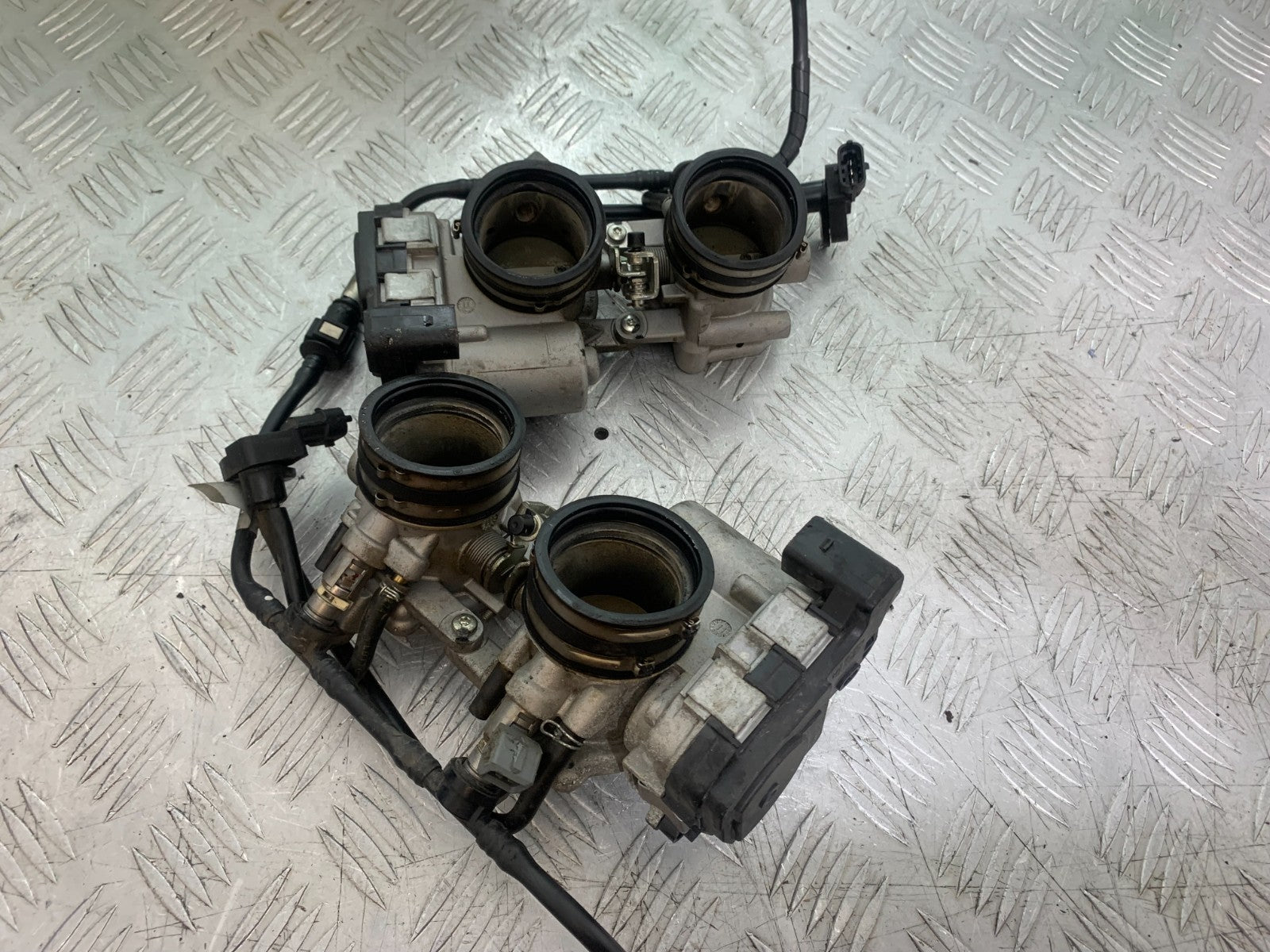 APRILIA TUONO 1000 V4R THROTTLE BODIES   YEAR 2011-13  (CMB1331)
