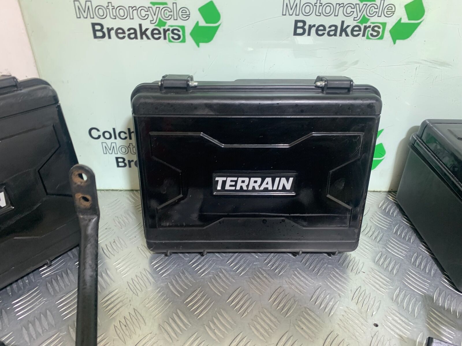SINNIS TERRAIN 125 TOP BOX PANNIERS RACK   YEAR 2024 (CMB1072)