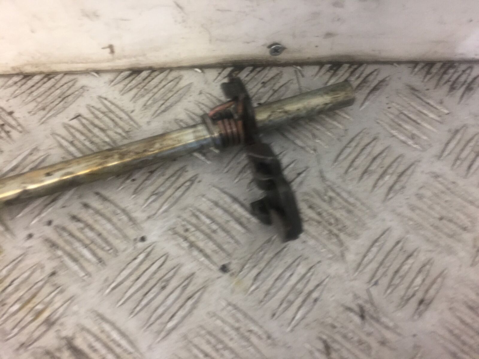 HONDA CBR1100 BLACKBIRD GEAR SHAFT  YEAR 2002 (STOCK 461)