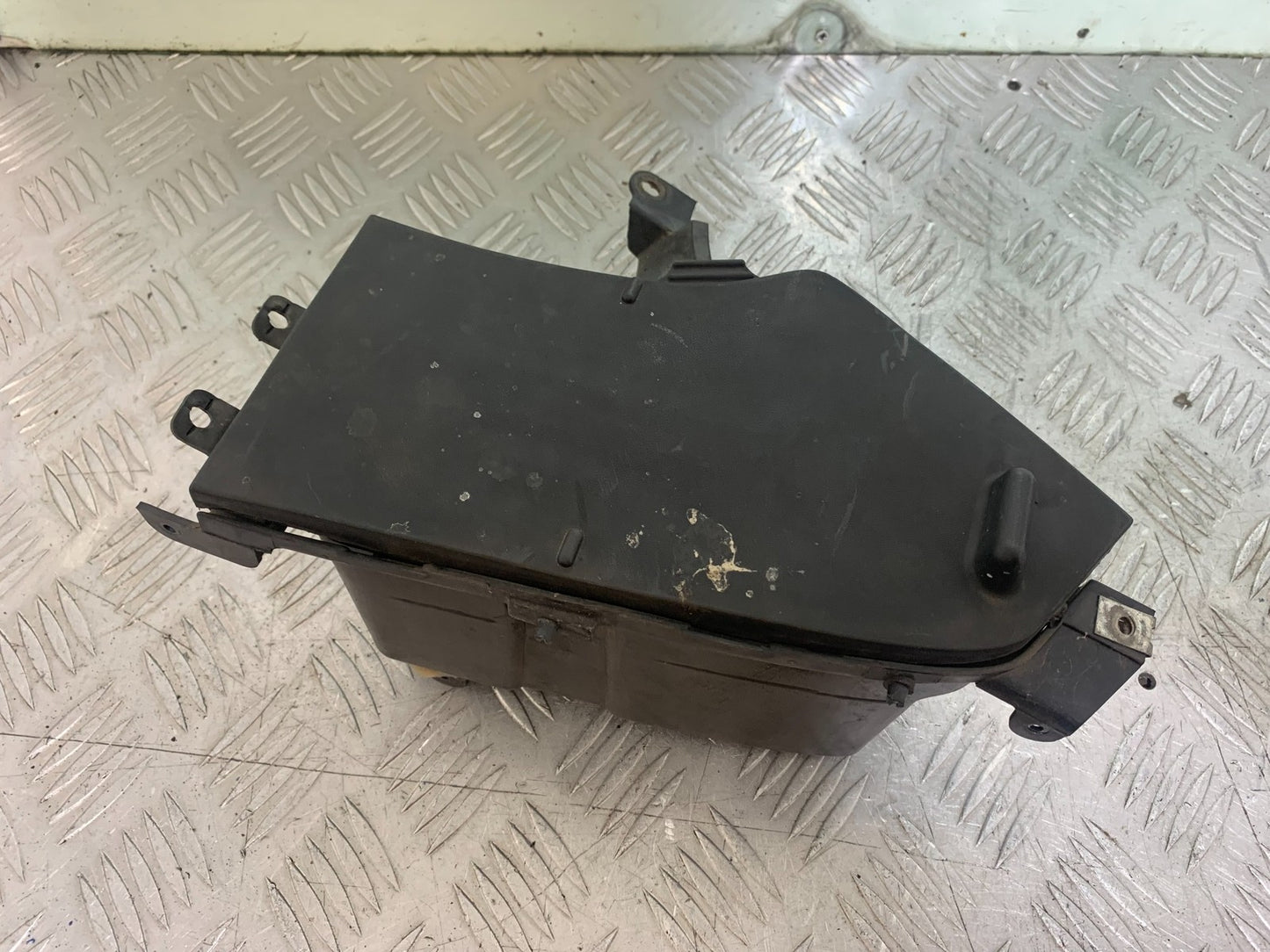 HONDA NT650 V DEAUVILLE LEFT POCKET AND LID   YEAR 1998-01 (CMB1320)