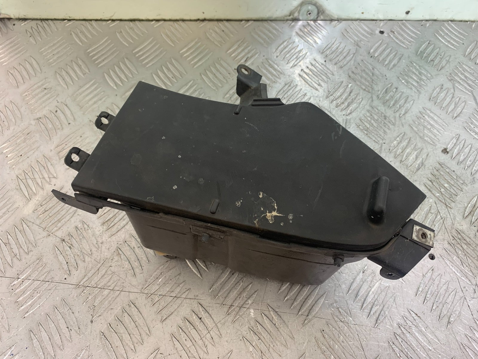 HONDA NT650 V DEAUVILLE LEFT POCKET AND LID   YEAR 1998-01 (CMB1320)
