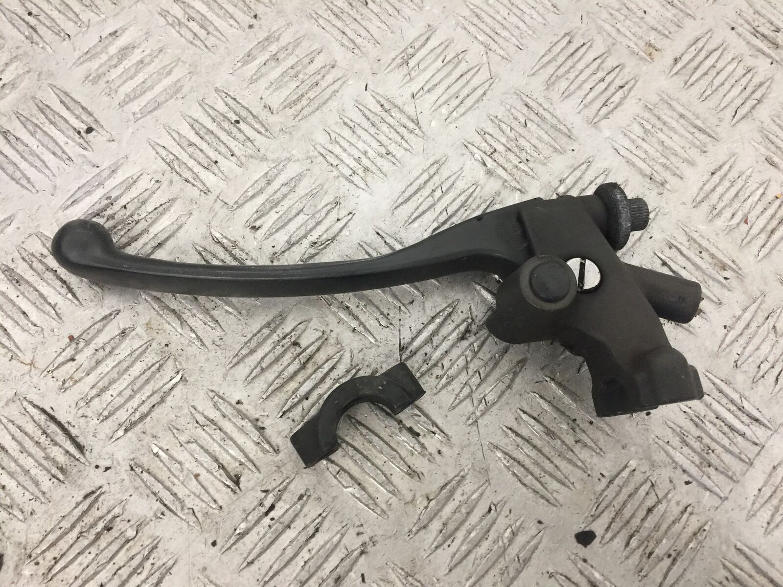 HONDA NT650 V DEAUVILLE CLUTCH LEVER AND BRACKET  YEAR 1998-06 (STOCK NO 843)