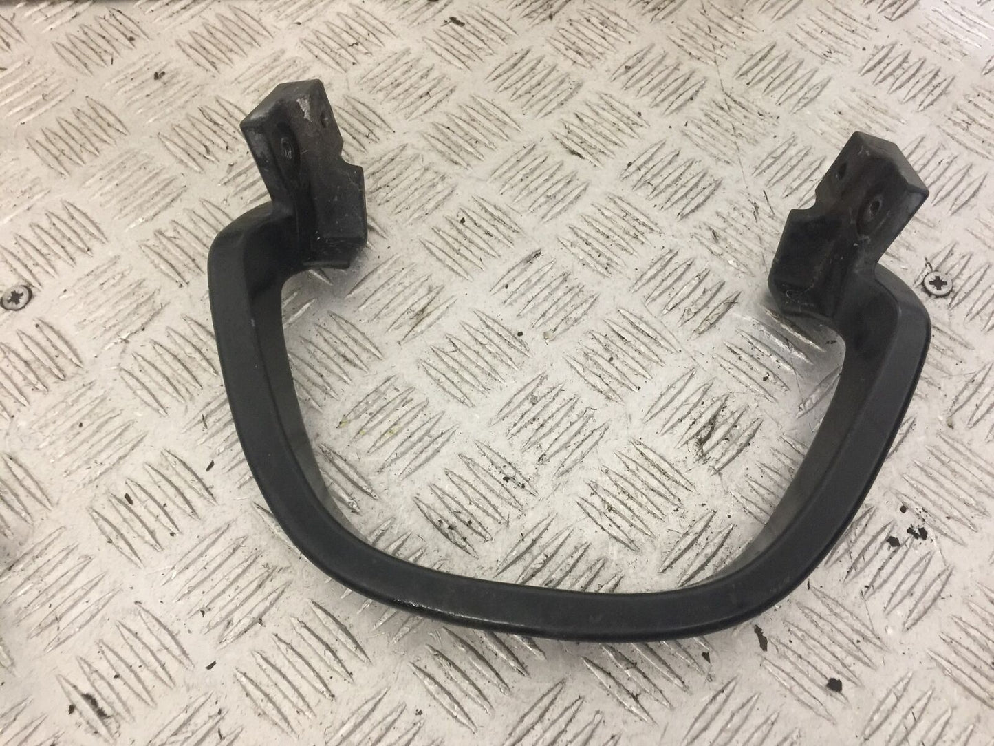 BMW R850 R R850R GRAB RAIL  YEAR 1994-2002 (STOCK 831)