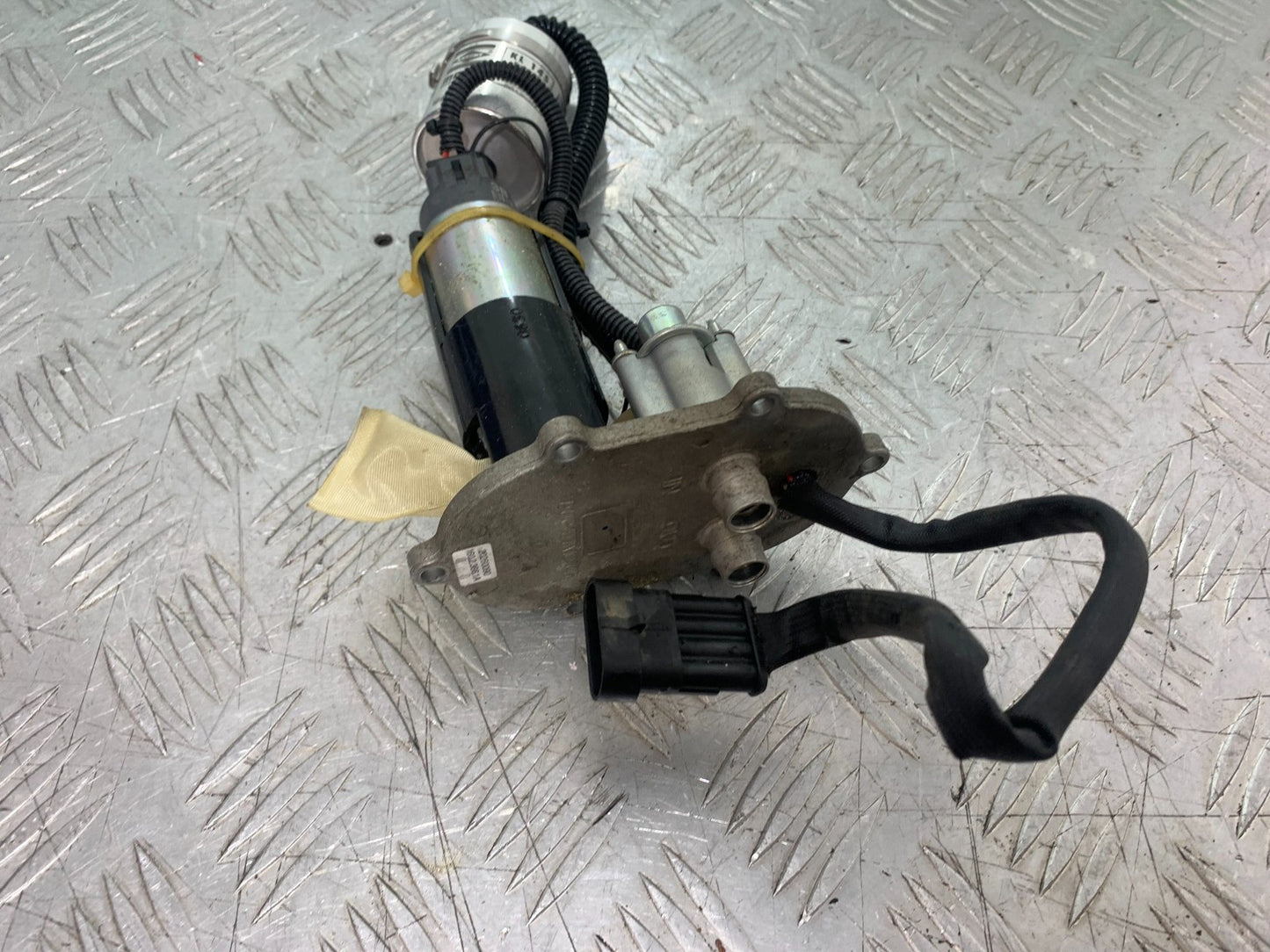 DUCATI 1198 S PETROL PUMP  YEAR 2009-2011 (CMB1219)