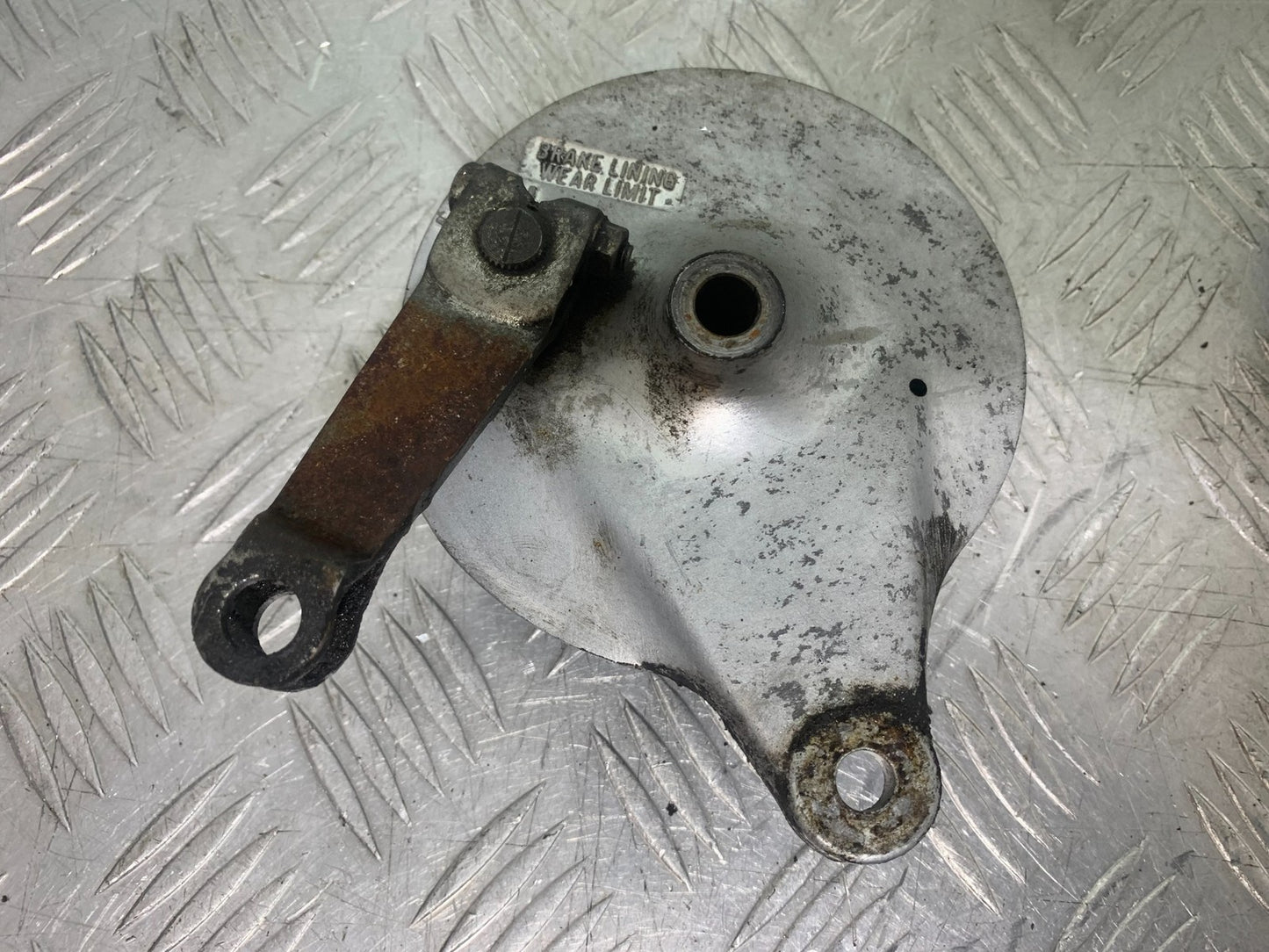 SUZUKI GP100 GP 100 REAR BRAKE HUB  YEAR 1978-1988 (CMB1259)