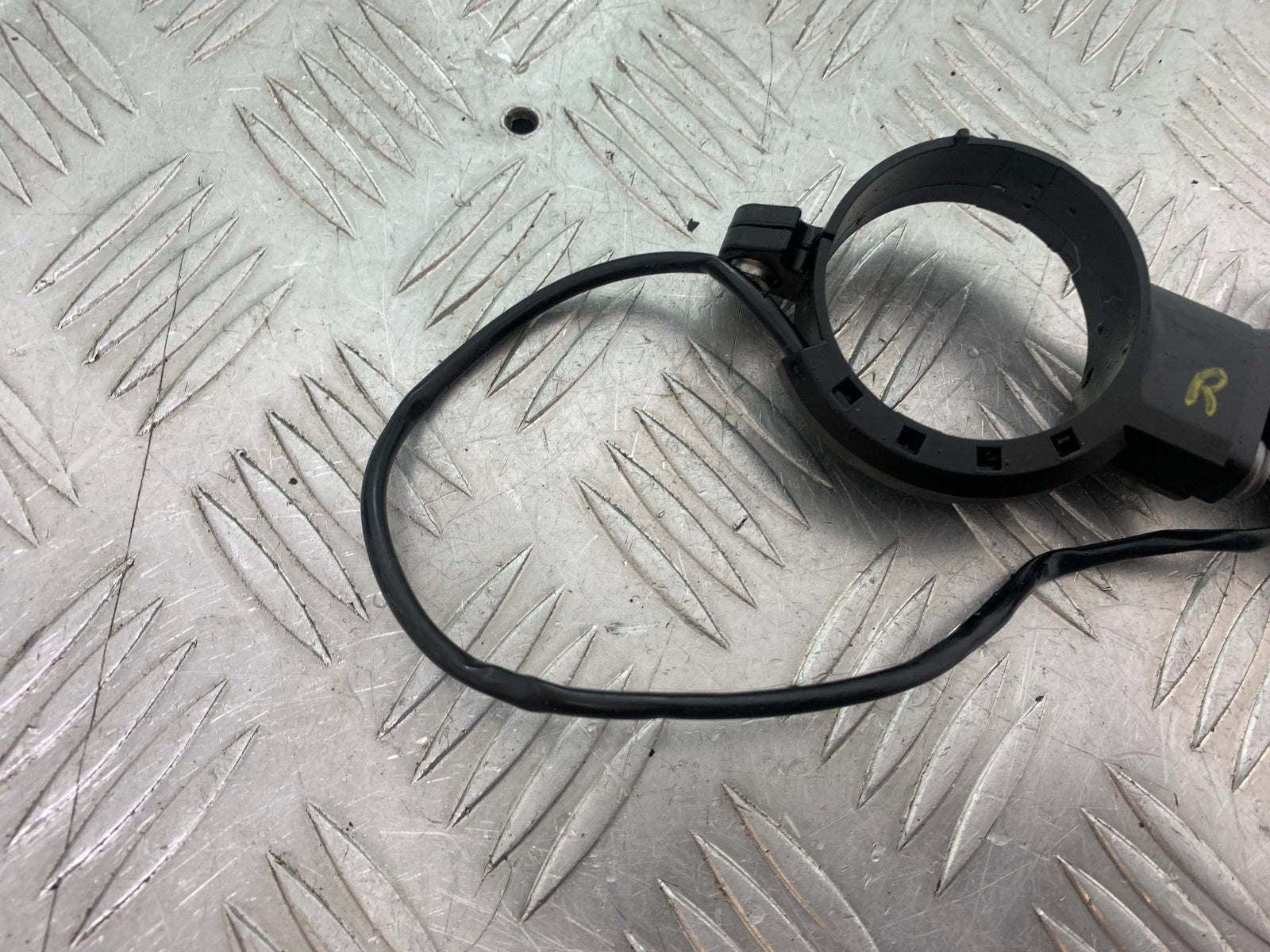BMW M1000 R FRONT RIGHT INDICATOR YEAR 2023-2024 (CMB1140)