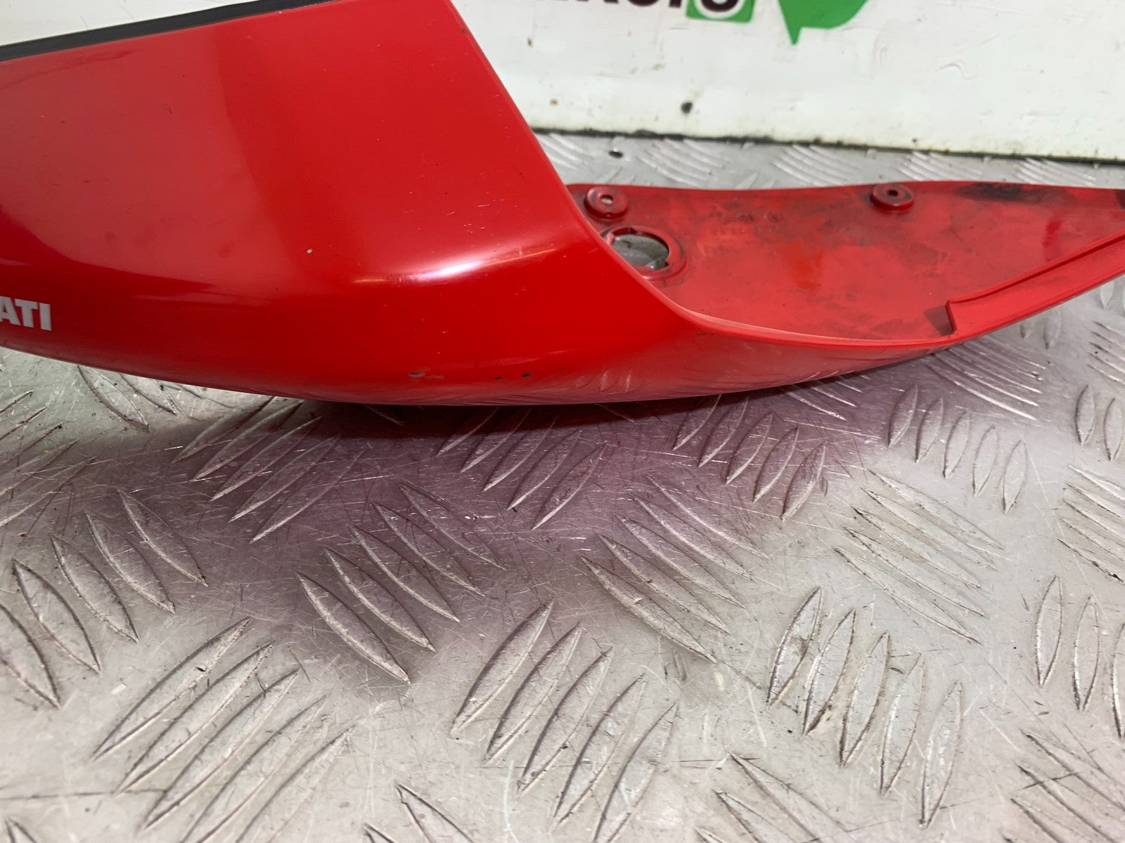 DUCATI 1299 PANIGALE RIGHT SEAT PANEL   YEAR 2016 (CMB 1187)