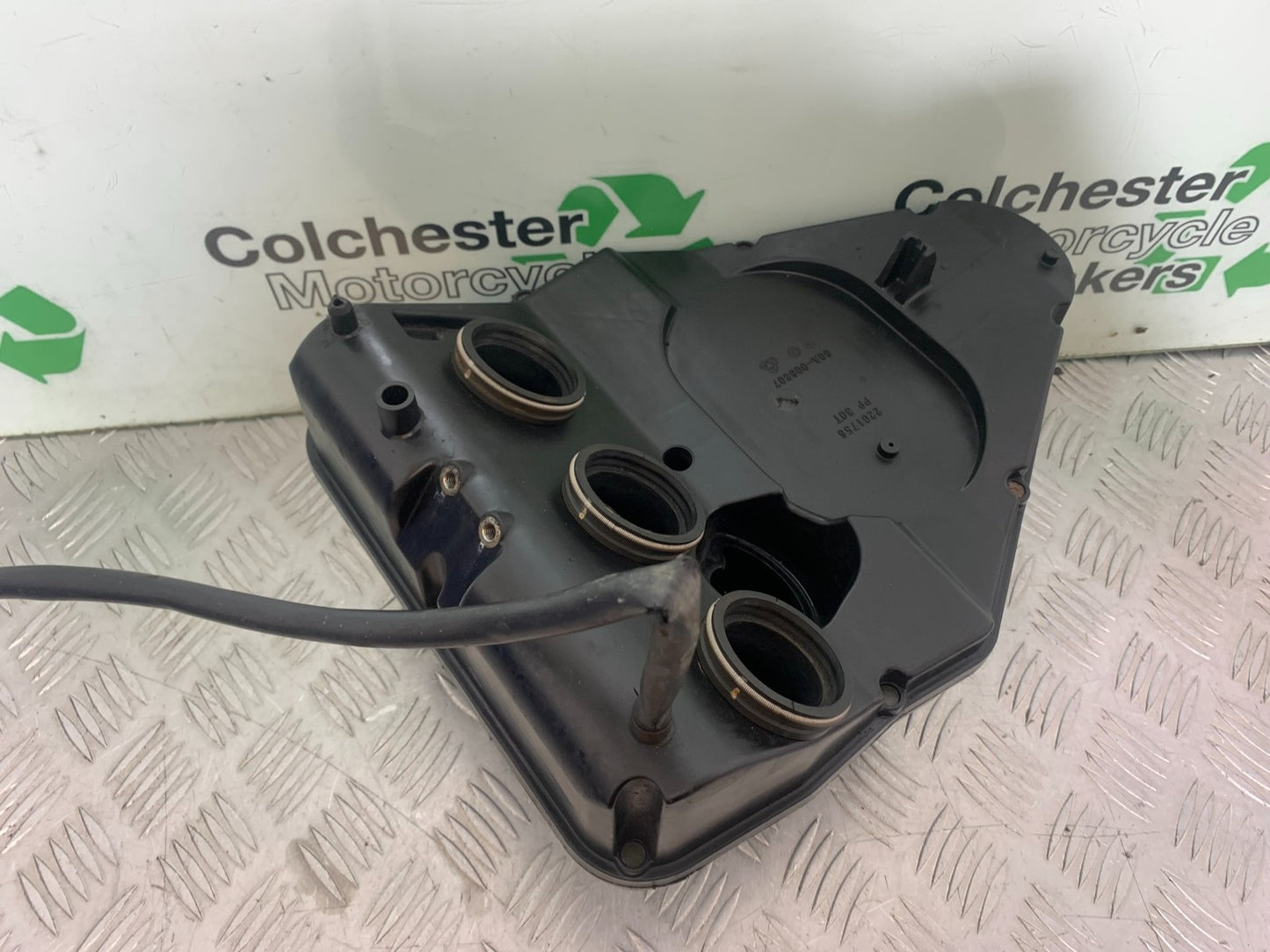 TRIUMPH 955i SPRINT ST AIRBOX   1999-2004 (CMB1176)