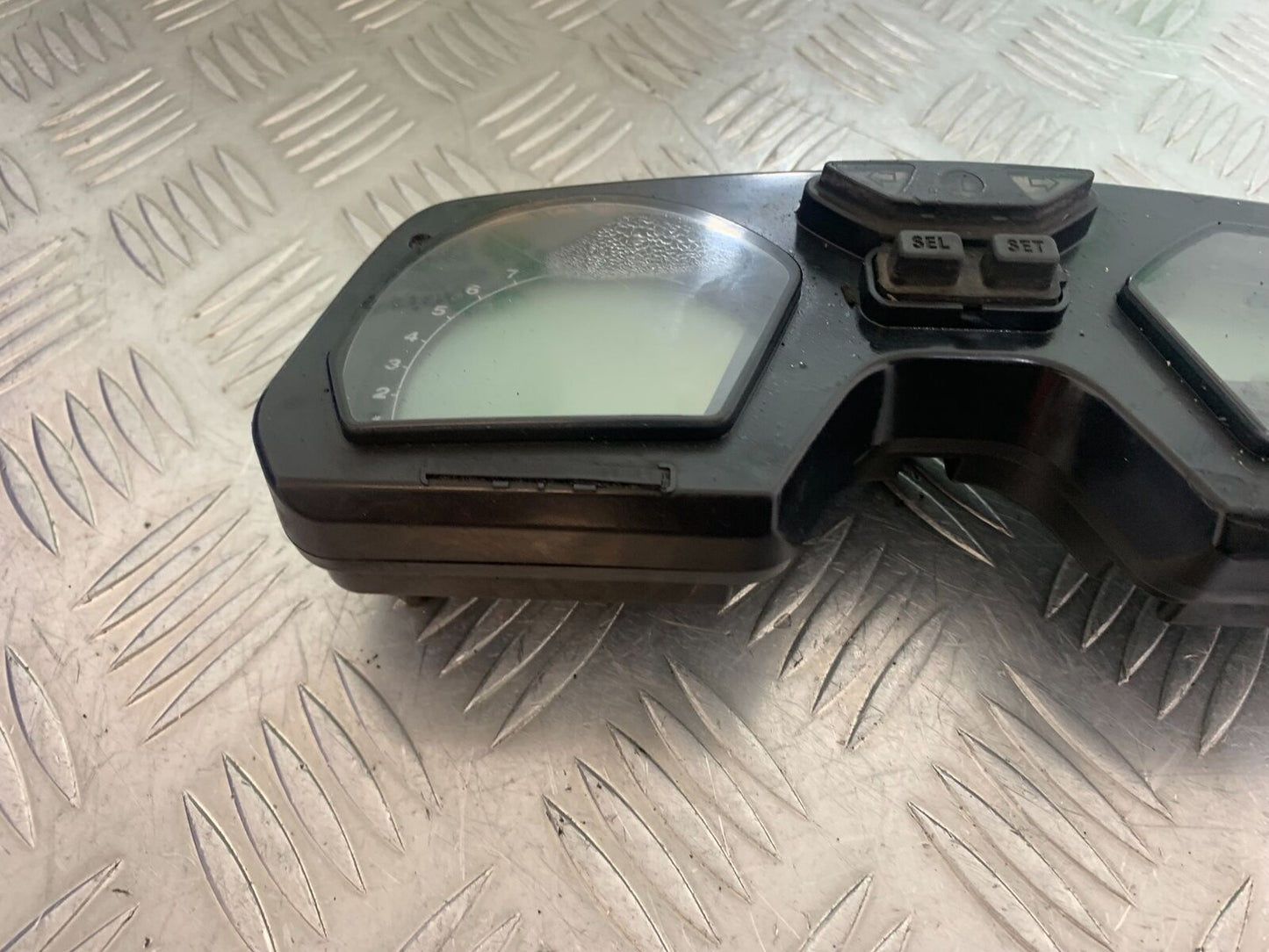 HONDA CBR650 F CBR 650F CLOCKS SPEEDO DASH   YEAR 2014-17  (CMB1130)